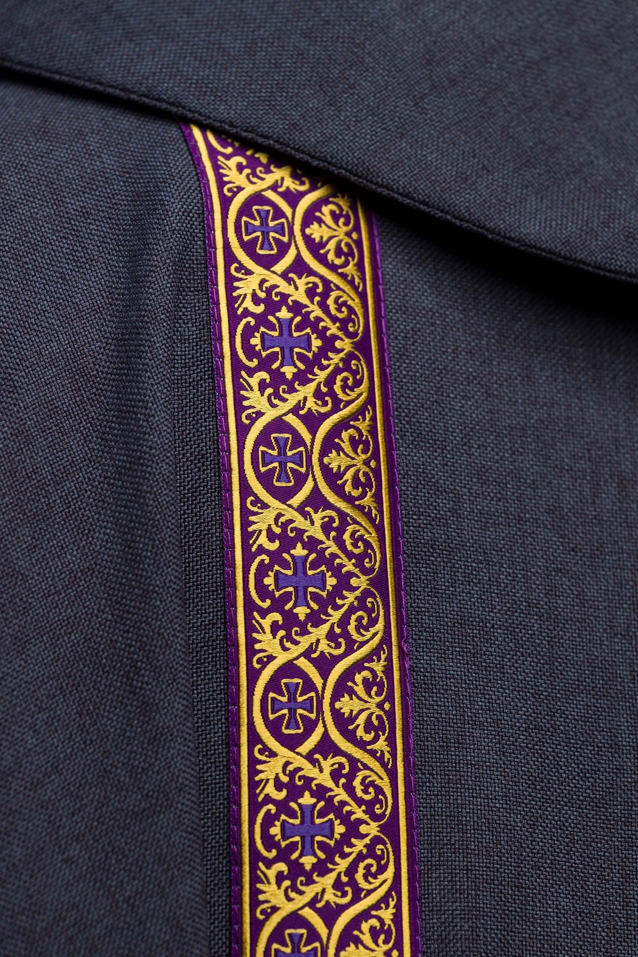 Purple liturgical chasuble with embroidered cross and jacquard bands - CHASUBLES.COM
