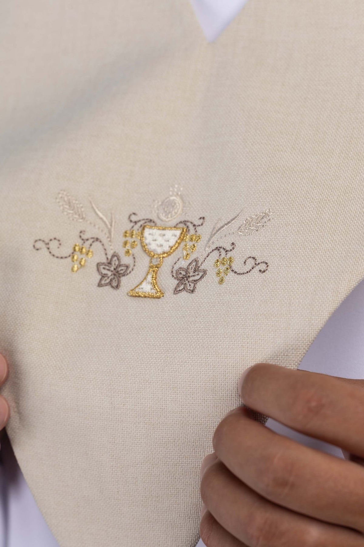 Ecru Lector's Pallium with Communion Chalice Embroidery
