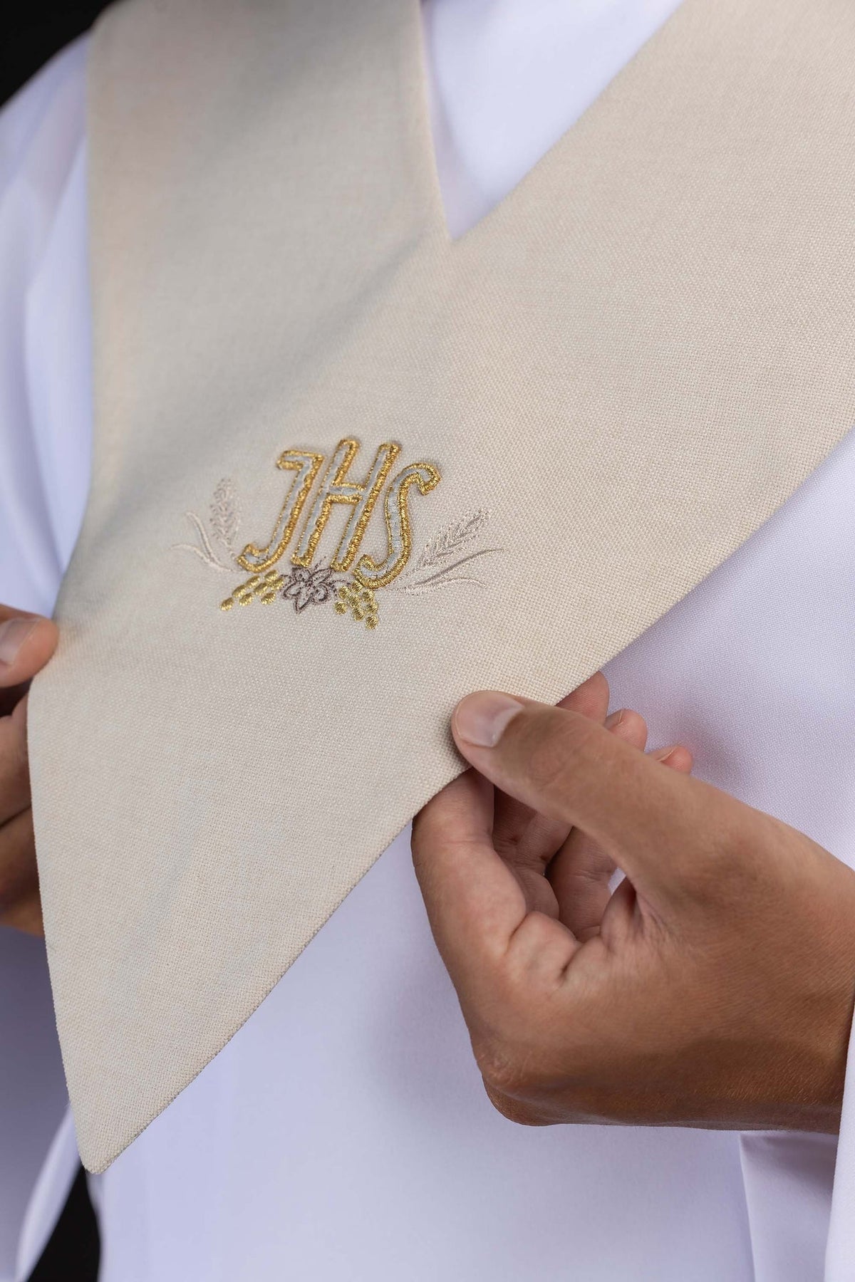 Ecru Lector's Pallium with Gold IHS Embroidery and Ornamental Motif