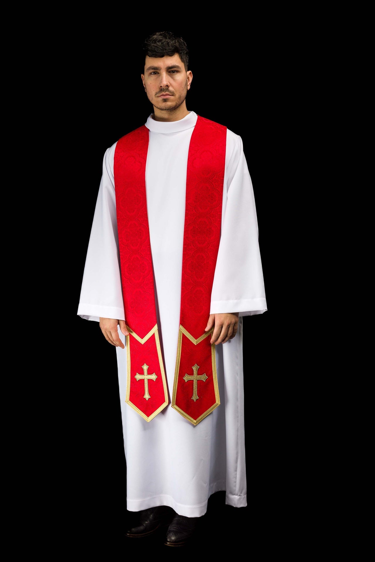 Stuła haftowana z motywem Krzyża czerwona tkanina żakardowa - ORNATY.PL