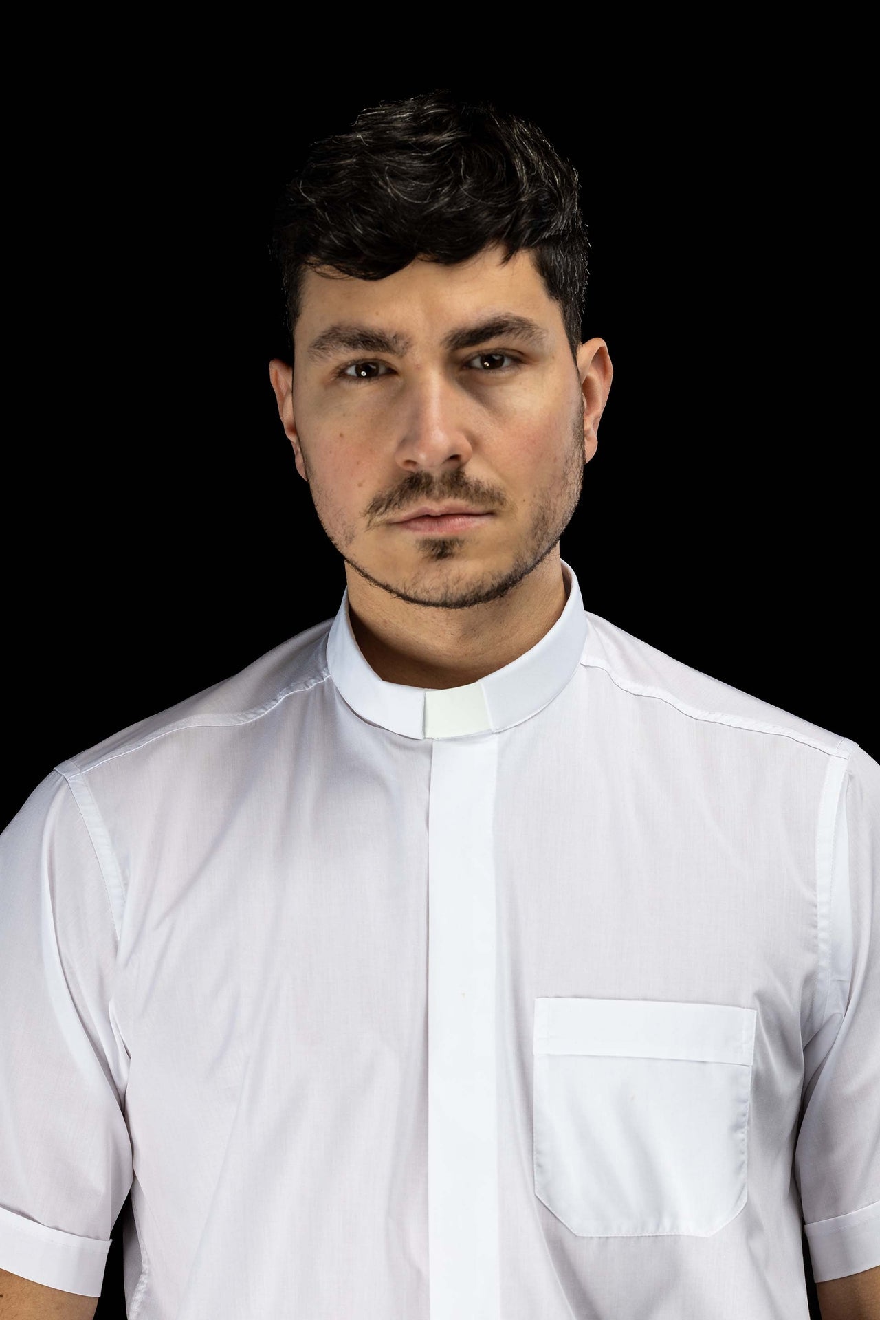 White short-sleeved clerical shirt with clerical collar