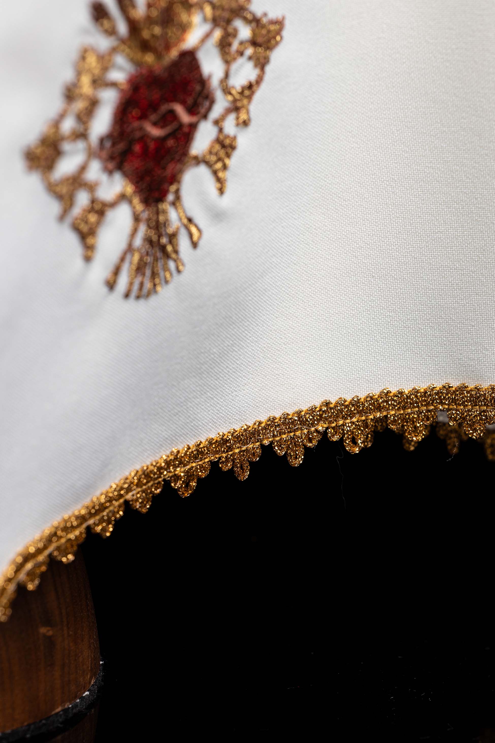 Chalice veil with Sacred Heart embroidery