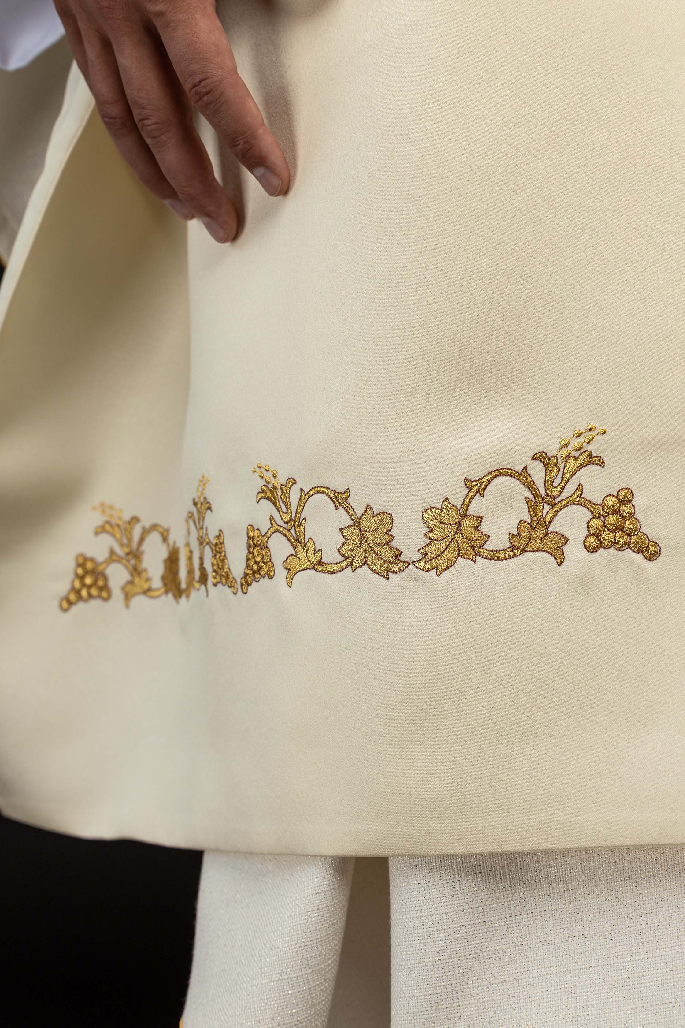 Ecru Humeral Veil with Embroidered Chalice Motif