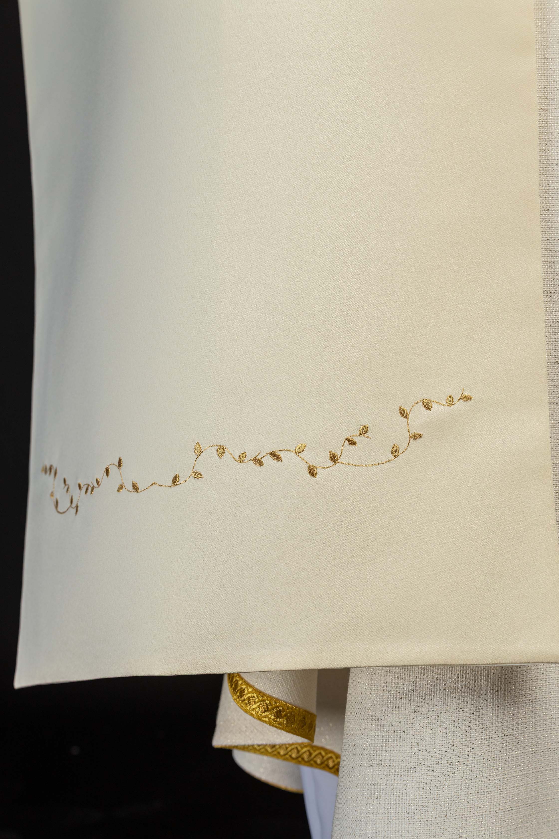 Ecru Humeral Veil with Embroidered Cross Motif