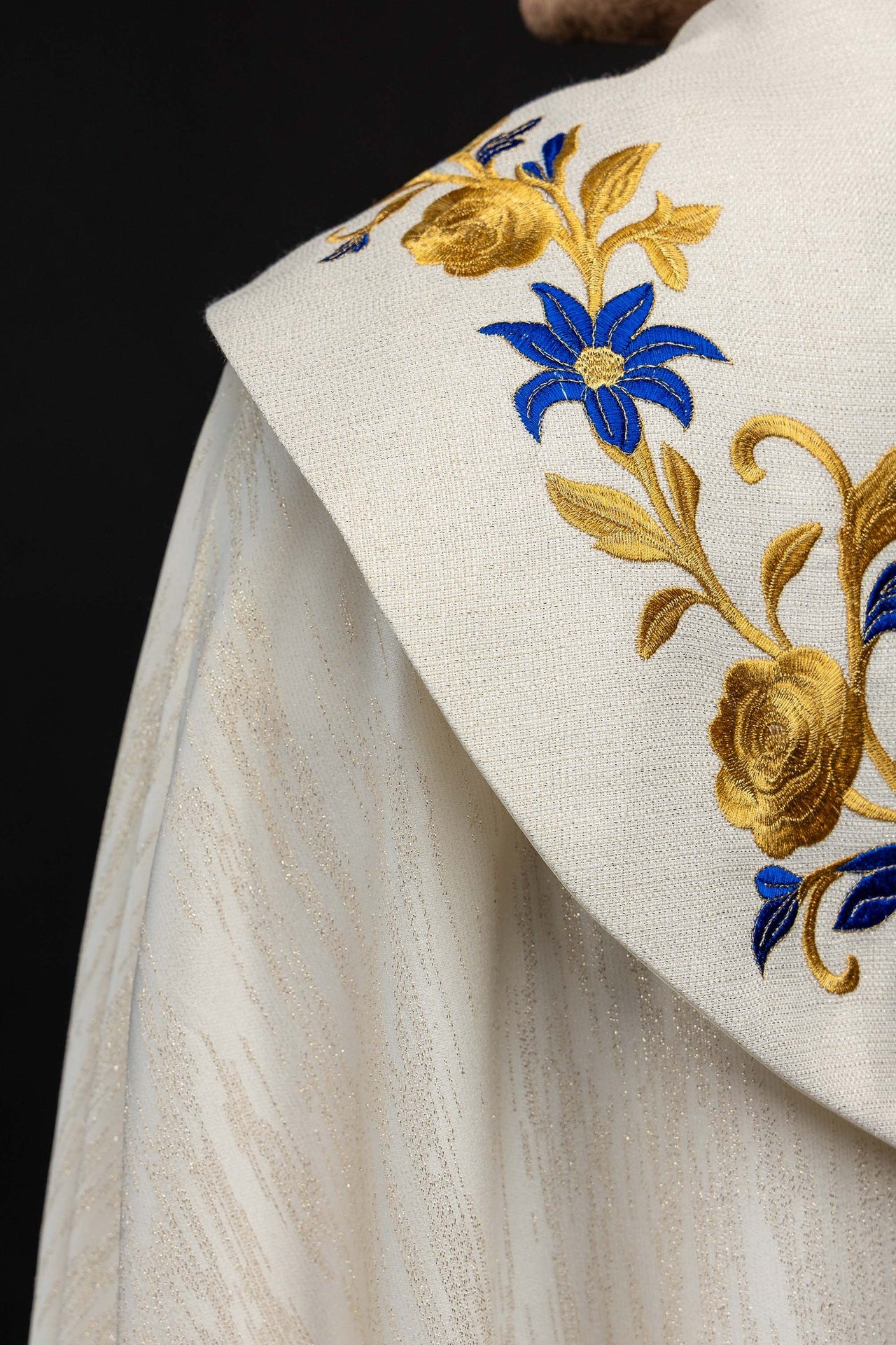 Ecru embroidered cope with a Marian symbol