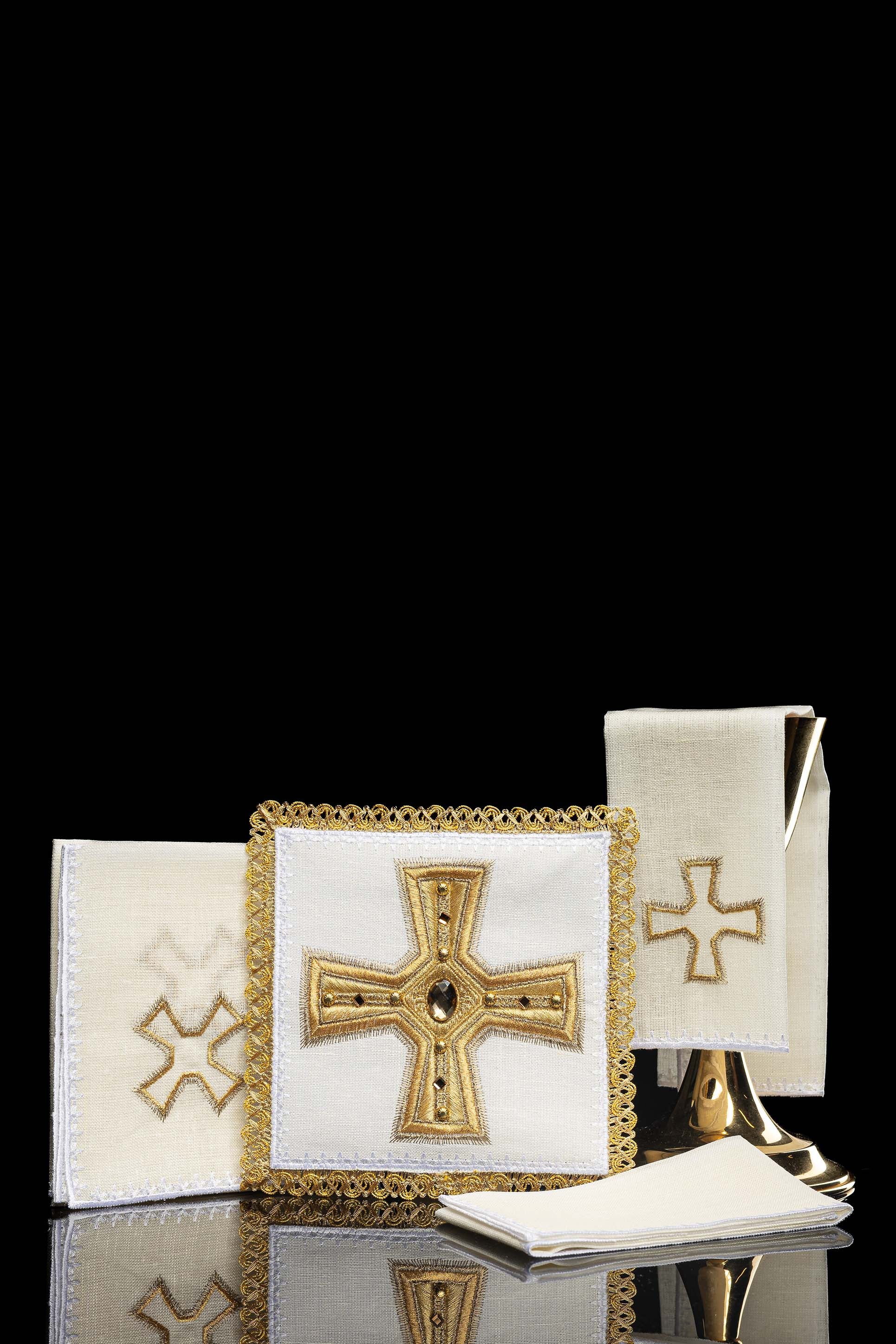 Linen Chalice Linens Richly Embroidered with Stones - CHASUBLES.COM
