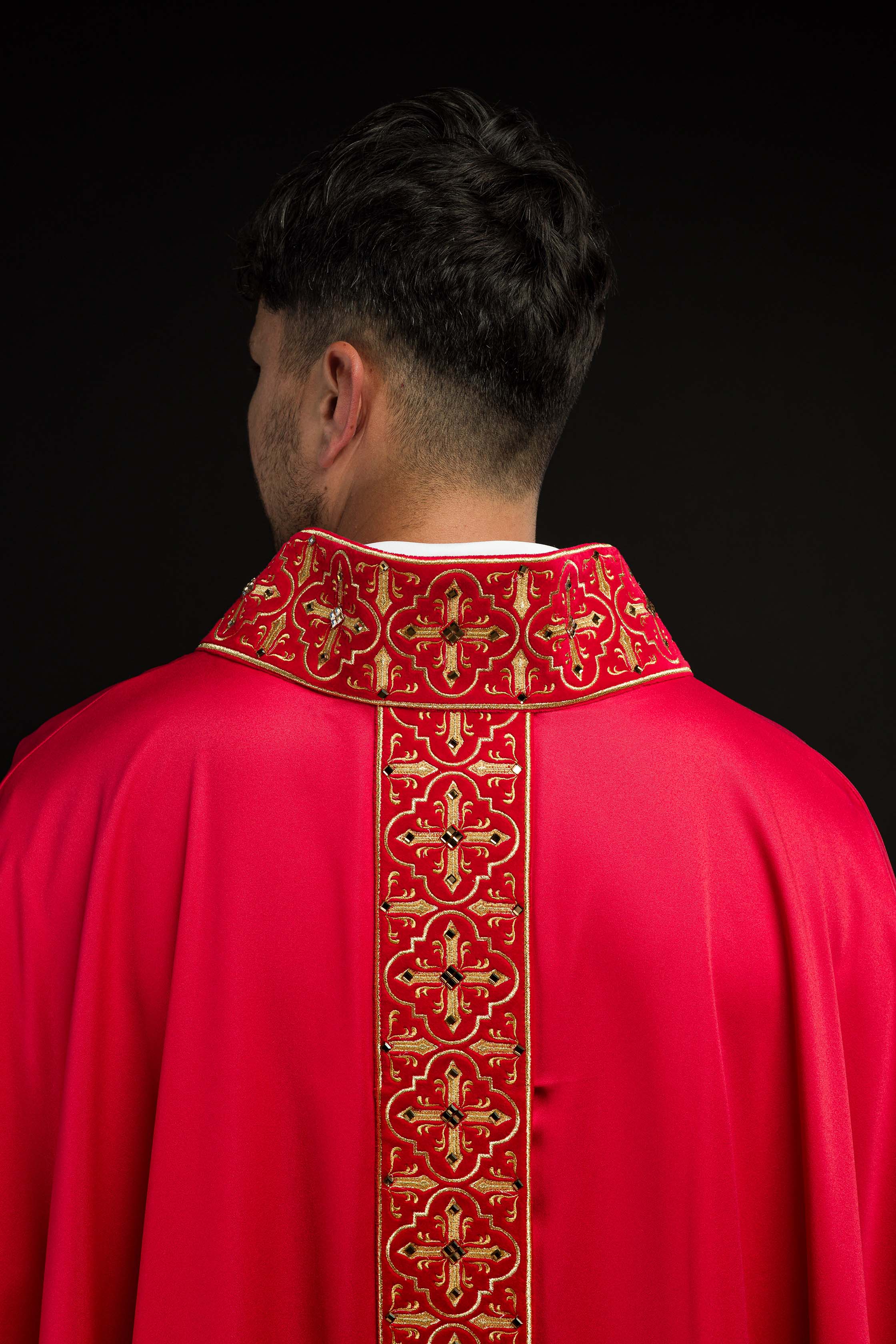 Red chasuble finished with 500 red faceted stones - CHASUBLES.COM