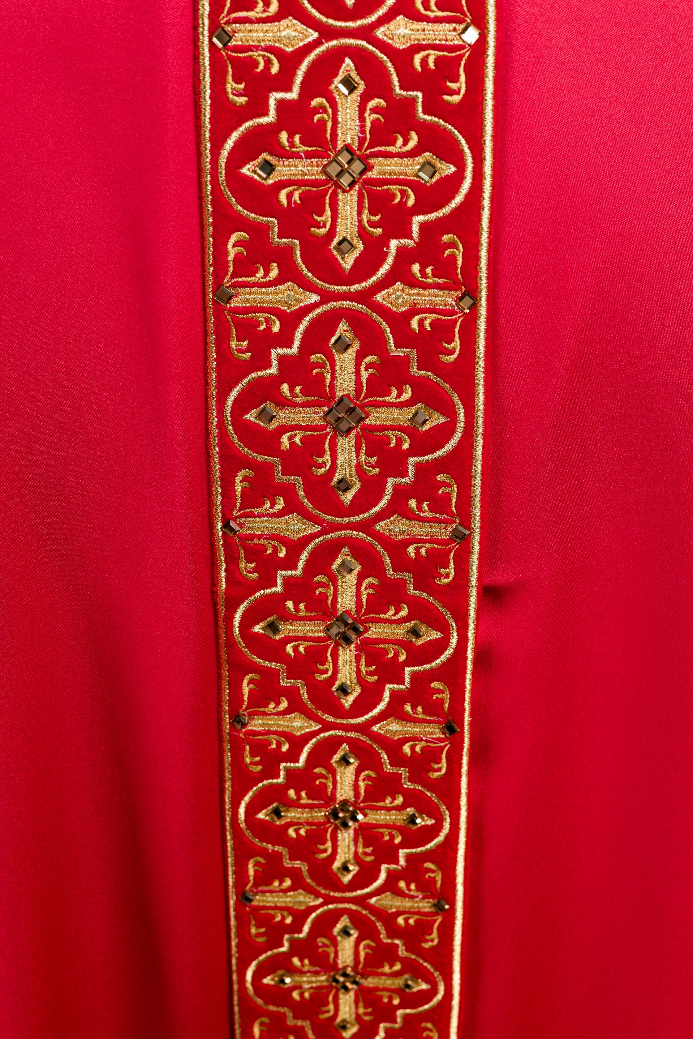 Red chasuble finished with 500 red faceted stones - CHASUBLES.COM