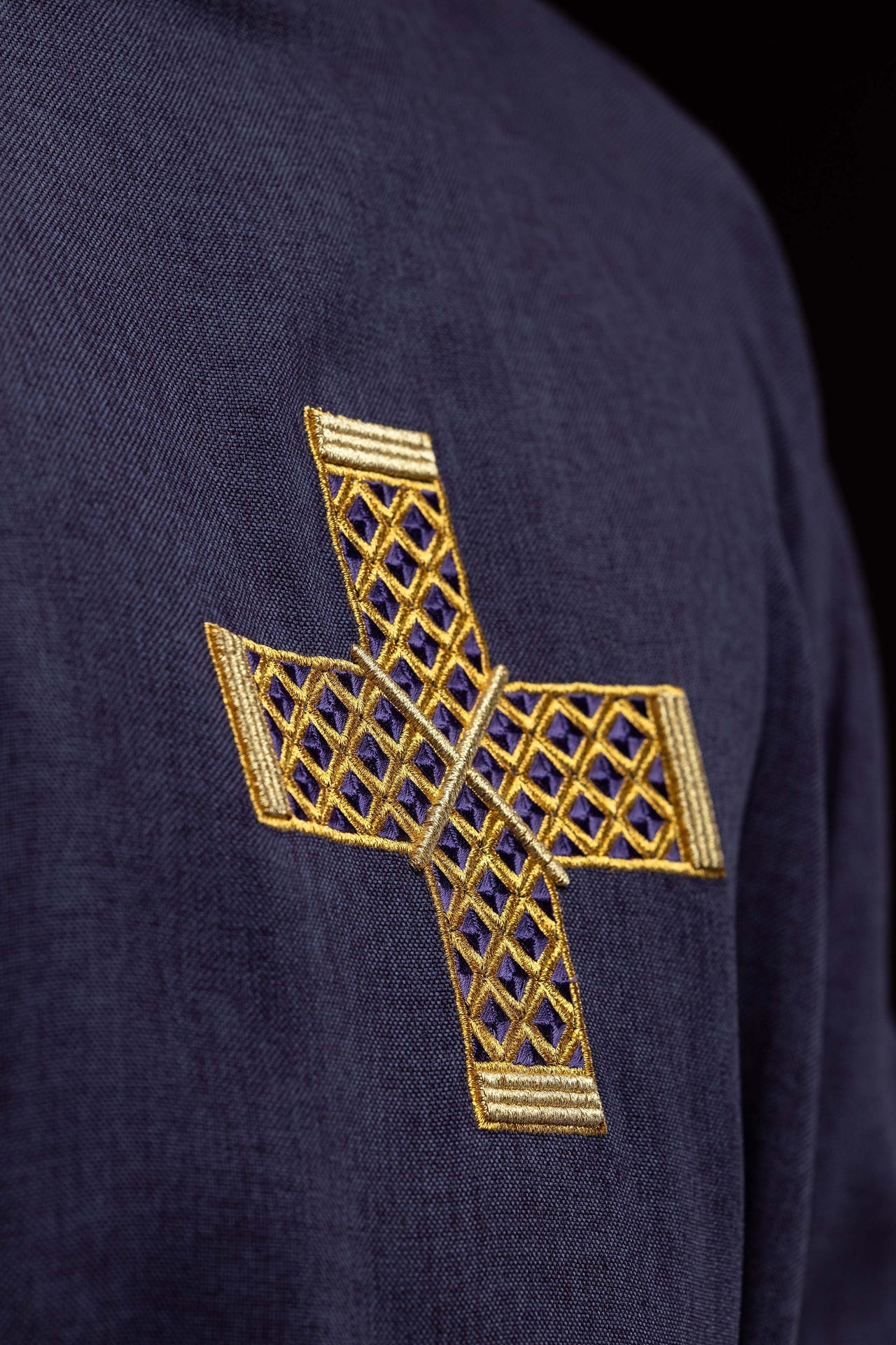 Purple dalmatic with embroidered crosses and collar - CHASUBLES.COM