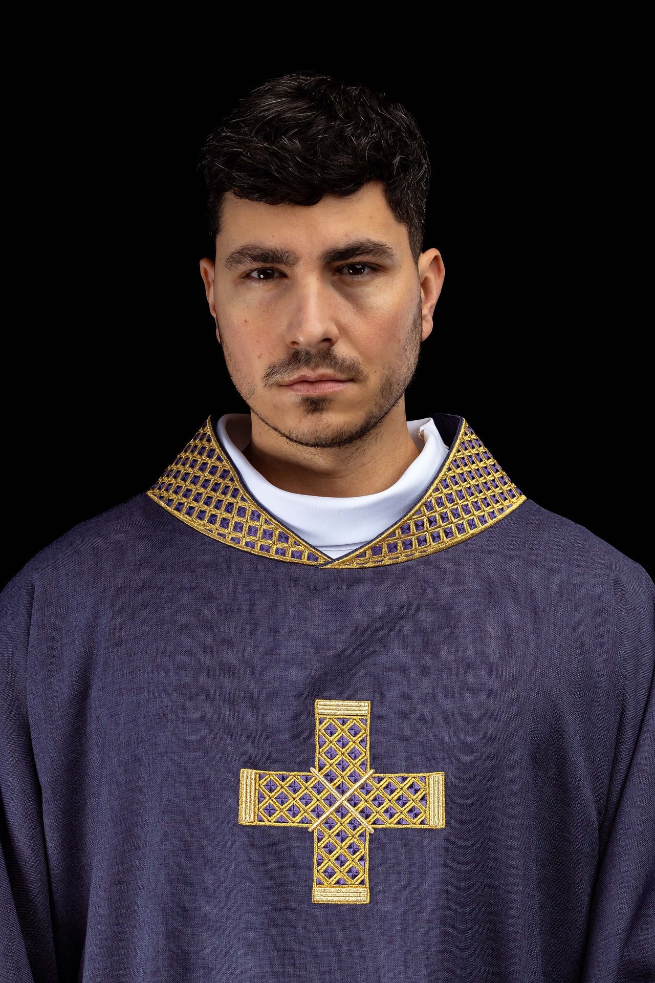 Purple dalmatic with embroidered crosses and collar - CHASUBLES.COM