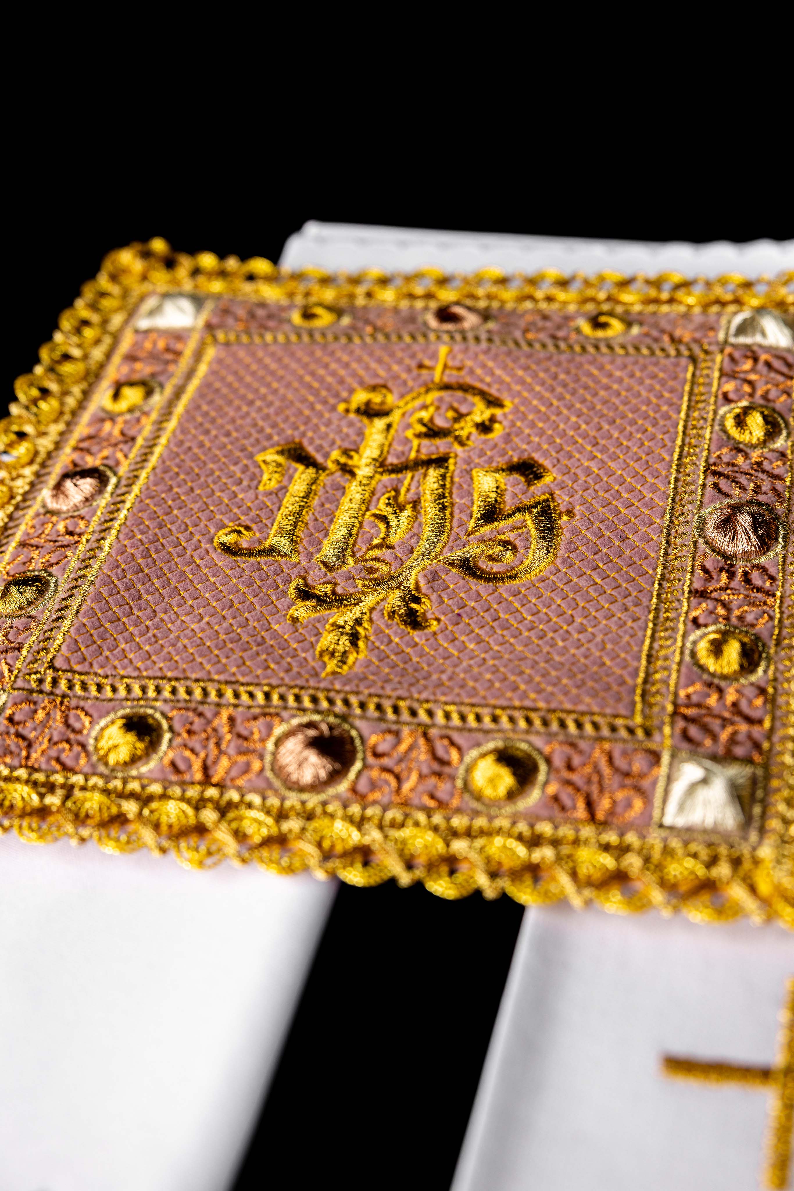 Velvet Altar Linens in pink with embroidered IHS symbol - CHASUBLES.COM