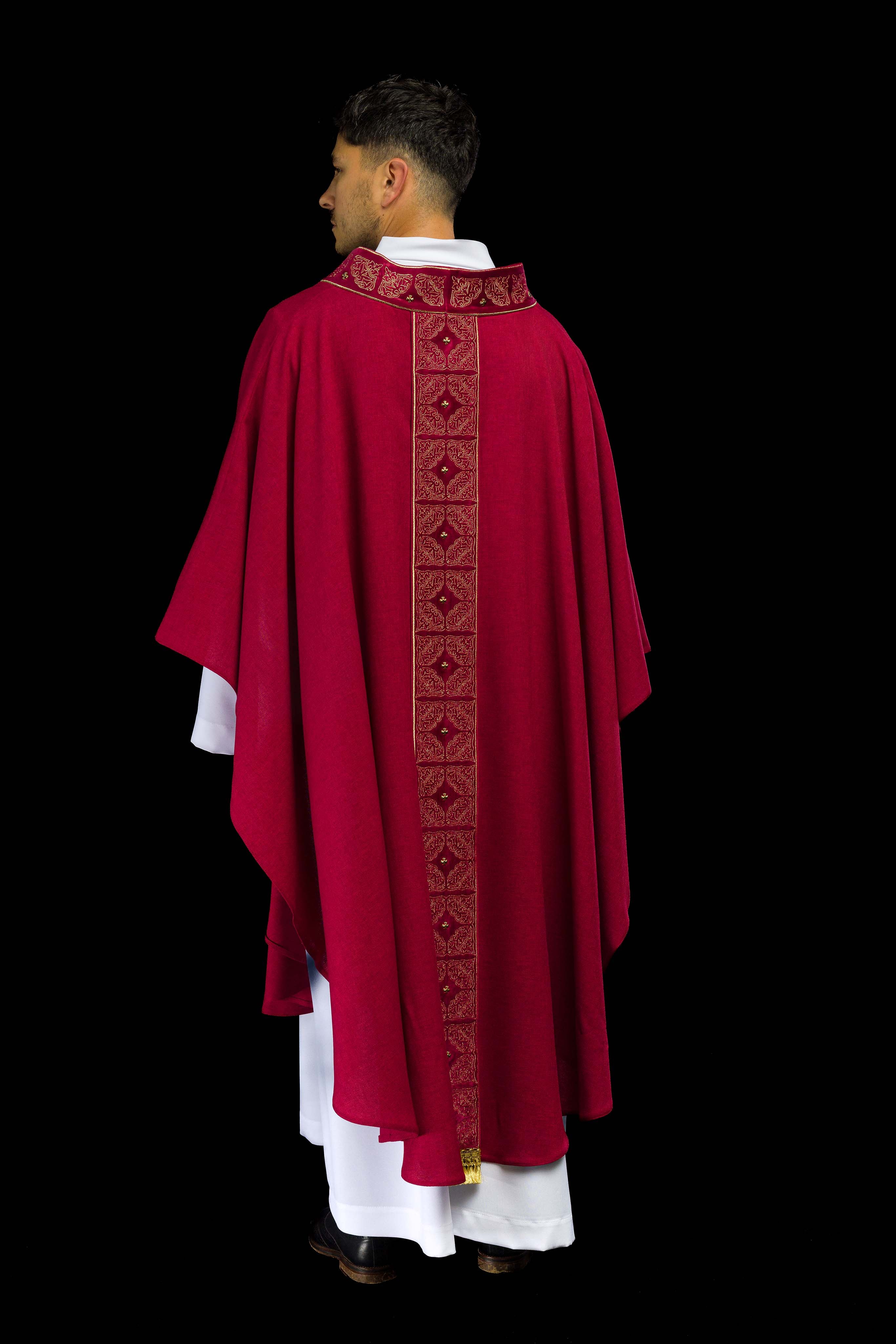 Chasuble with richly embroidered belt and collar in red - CHASUBLES.COM