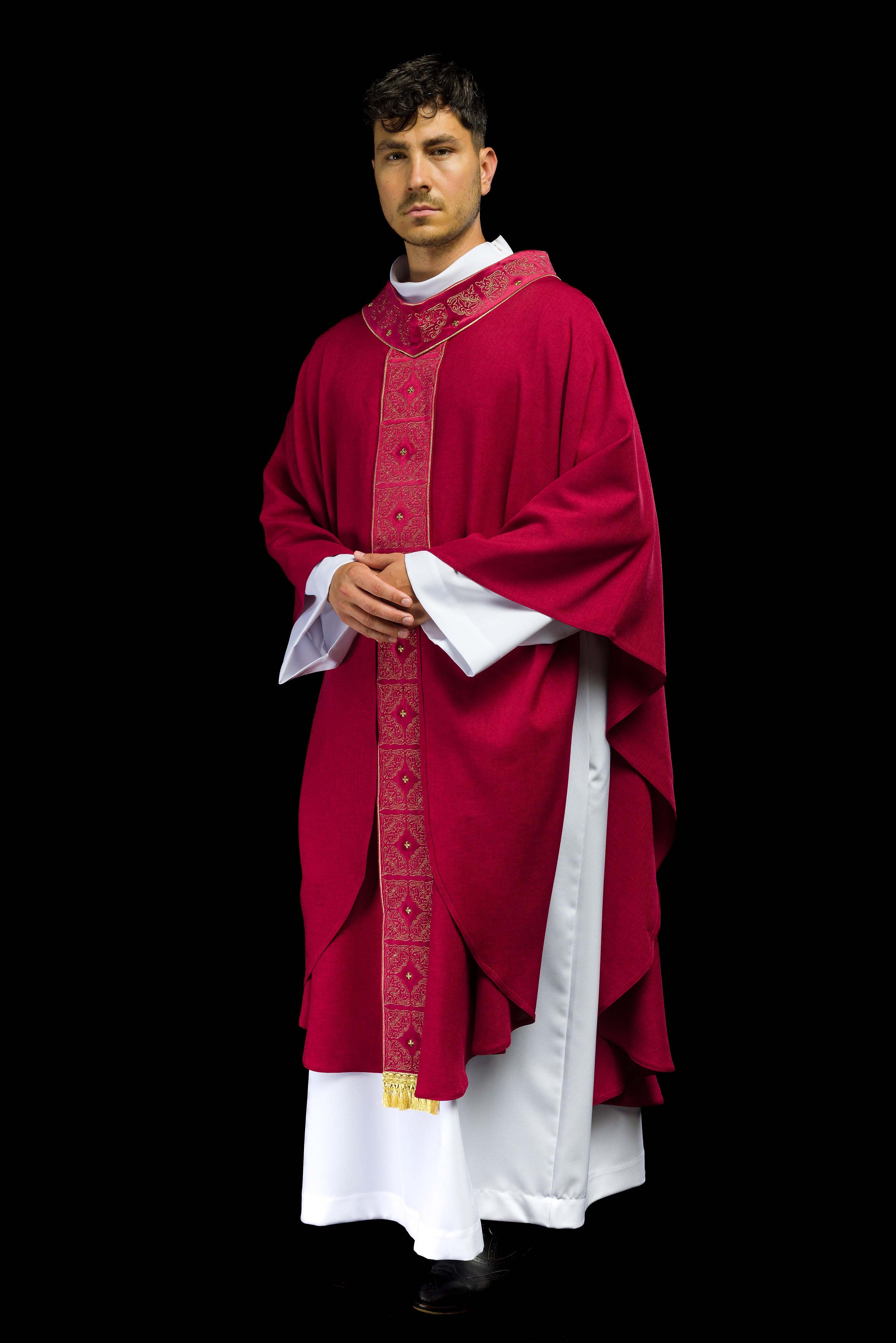 Chasuble with richly embroidered belt and collar in red - CHASUBLES.COM