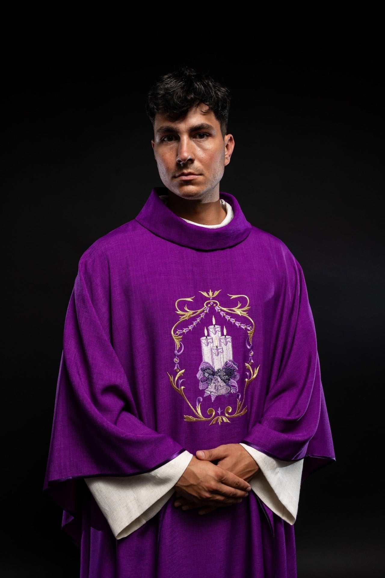 Advent chasuble with candle embroidery KOR/254/03/03 FIOLET - CHASUBLES.COM