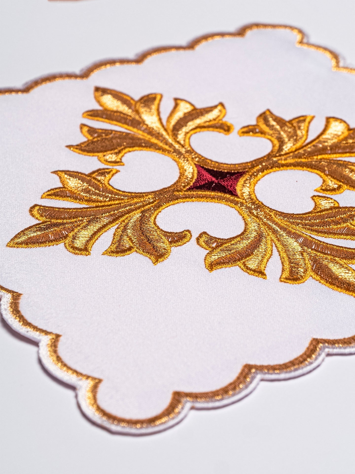 Altar linen sets with gold decorated cross embroidery KK/170/04 - HAFTINAUSA.COM