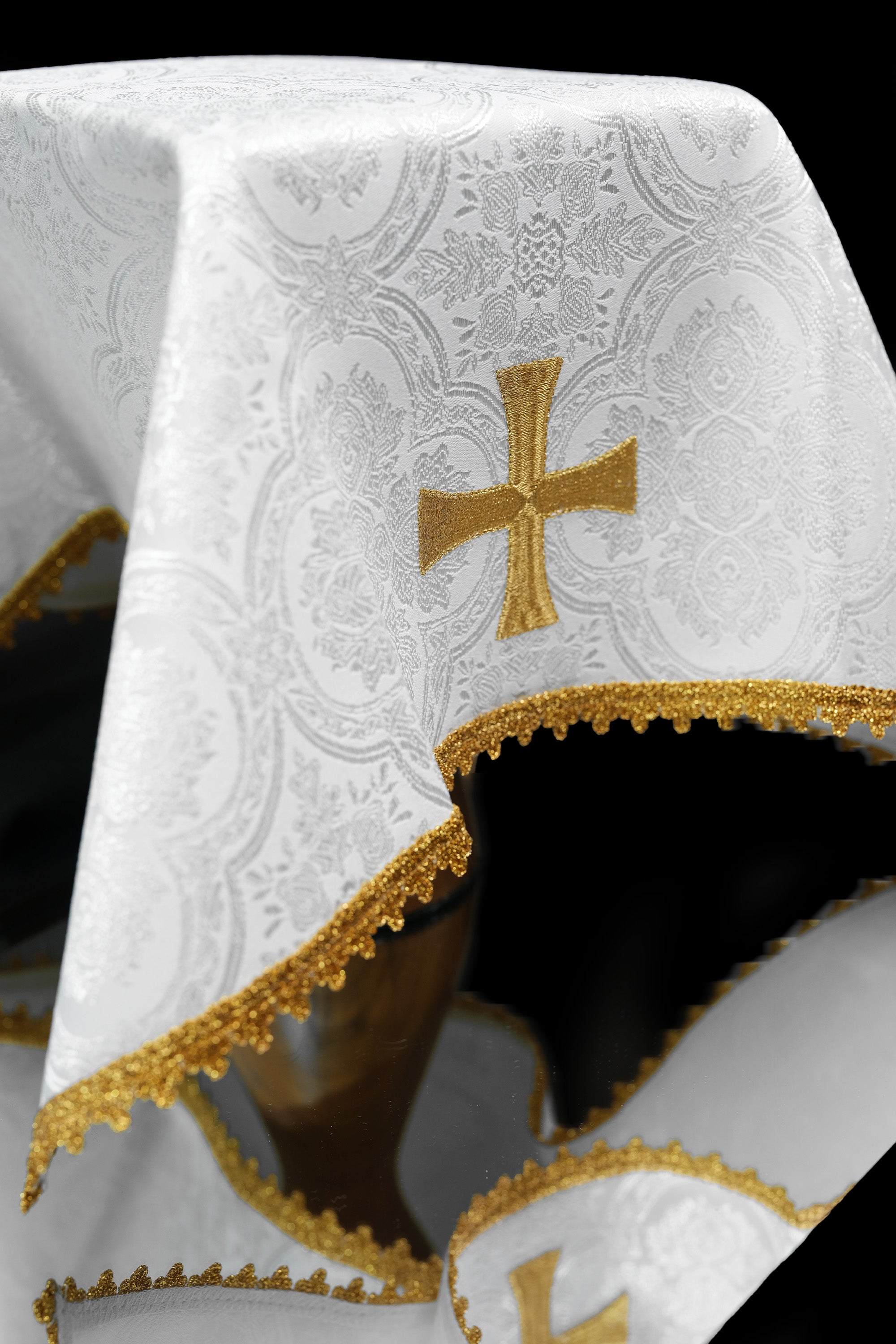 Set of jacquard chalice veils in four liturgical colors
