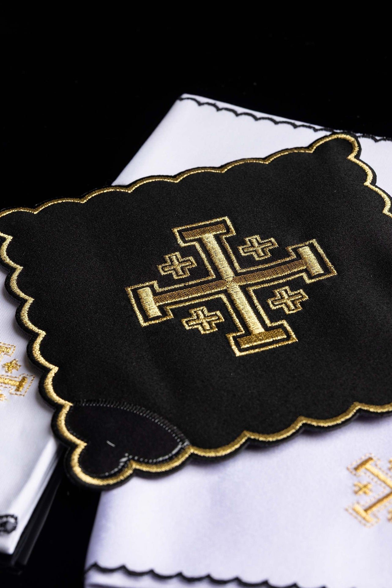 Black chalice linens set embroidered with the Jerusalem Cross KK/030/07 - CHASUBLES.COM