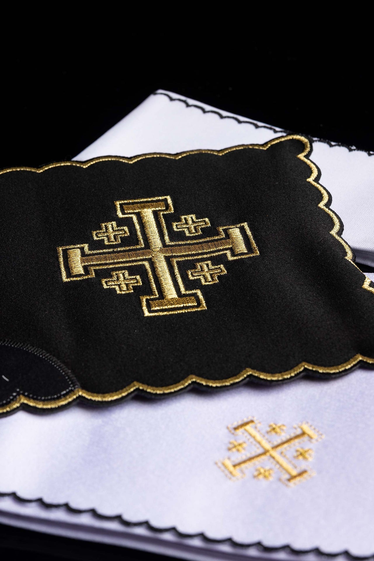Black chalice linens set embroidered with the Jerusalem Cross KK/030/07 - CHASUBLES.COM
