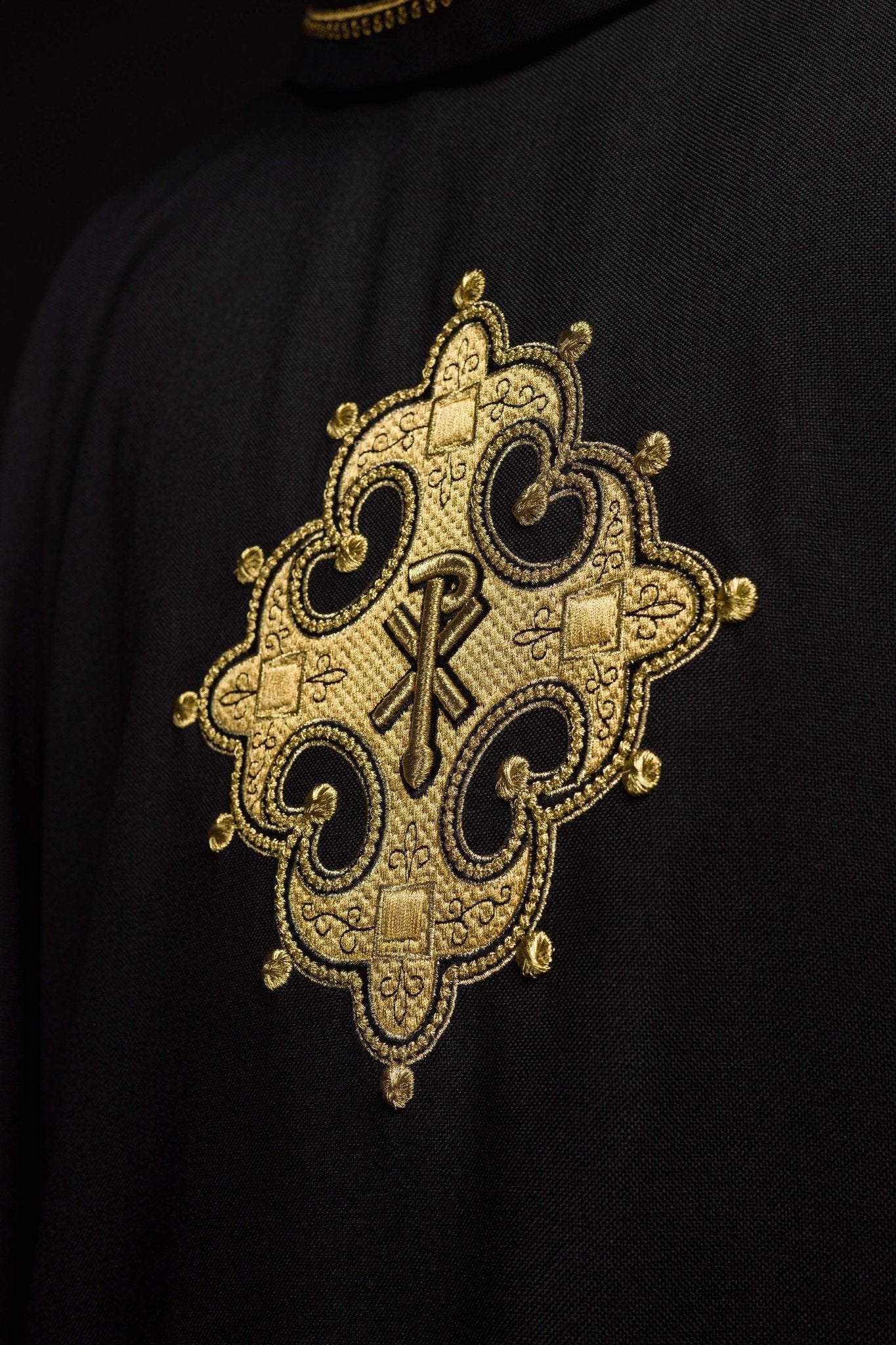 Black chasuble with gold PAX symbol S - 7065 - 07 - 70 - HAFTINAUSA.COM