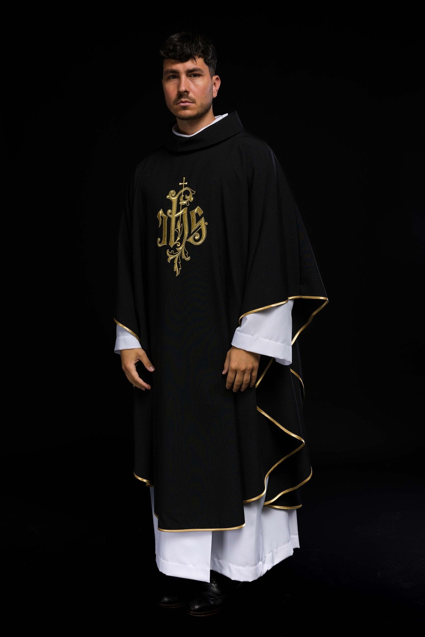 Black chasuble with gold raised IHS embroidery KOR/032/07/12 CZARNY - HAFTINAUSA.COM