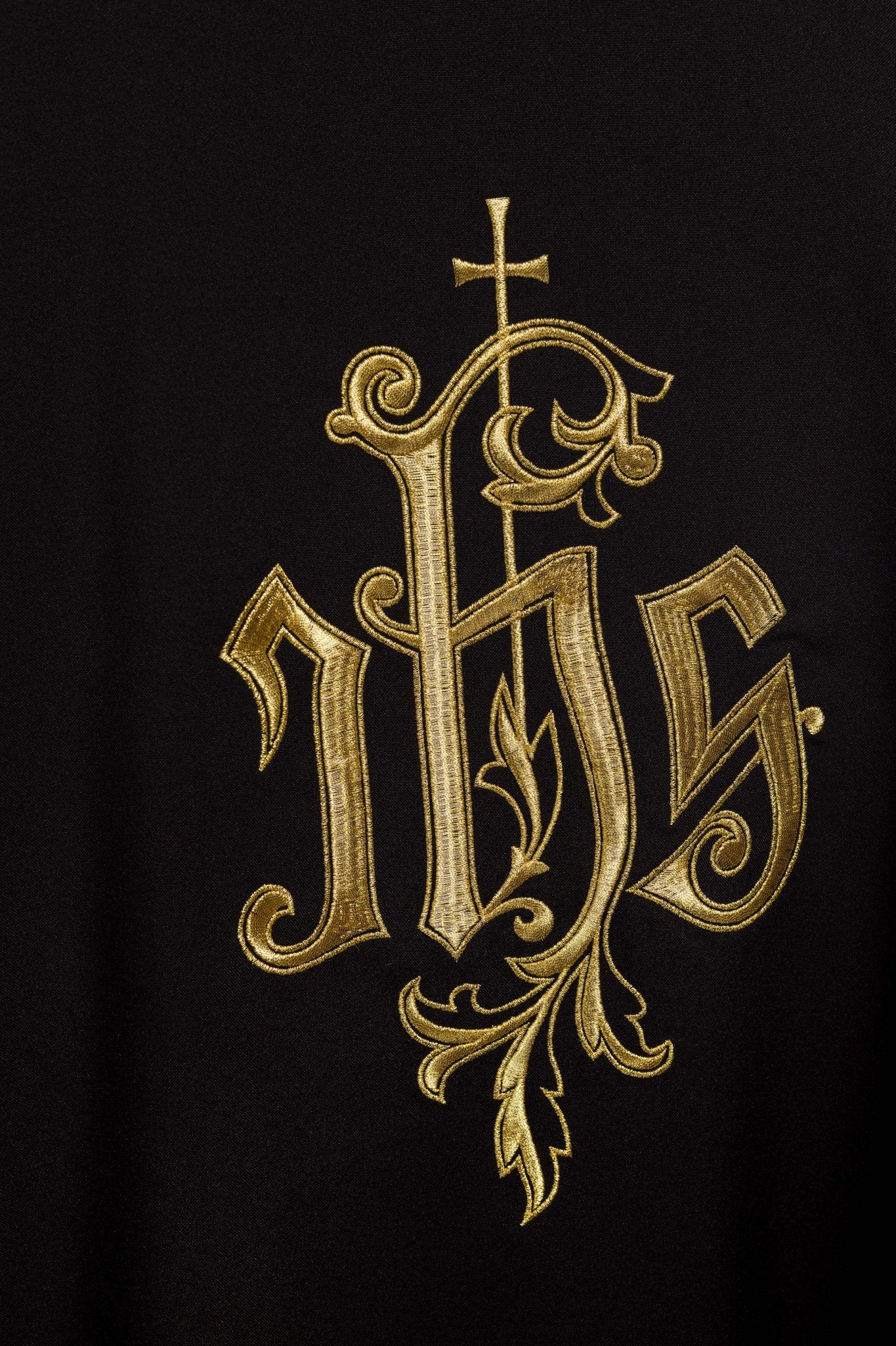 Black chasuble with gold raised IHS embroidery KOR/032/07/12 CZARNY - HAFTINAUSA.COM