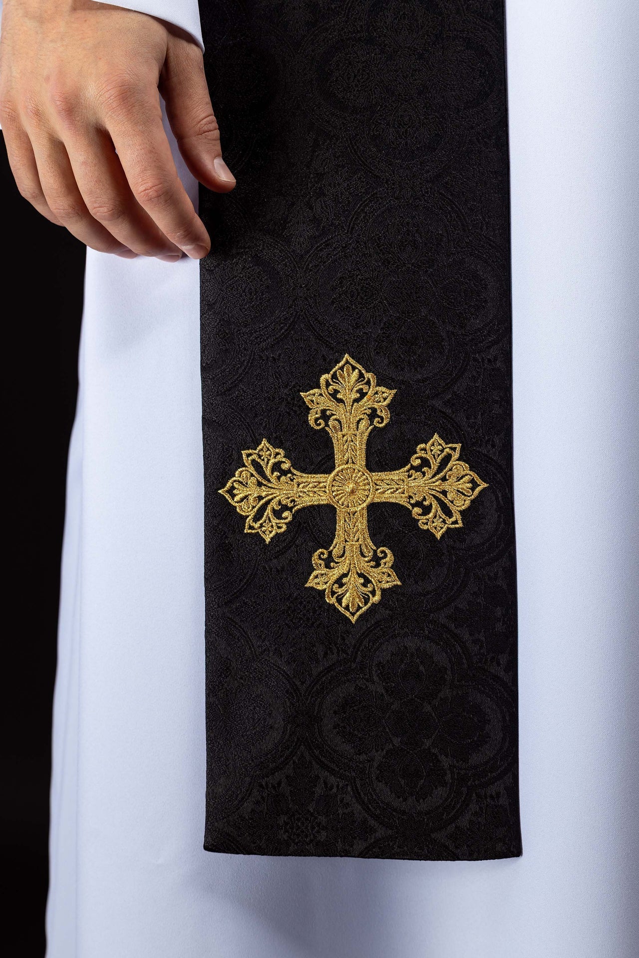 Black jacquard stole embroidered with a cross motif KST/967/07/11 - CHASUBLES.COM