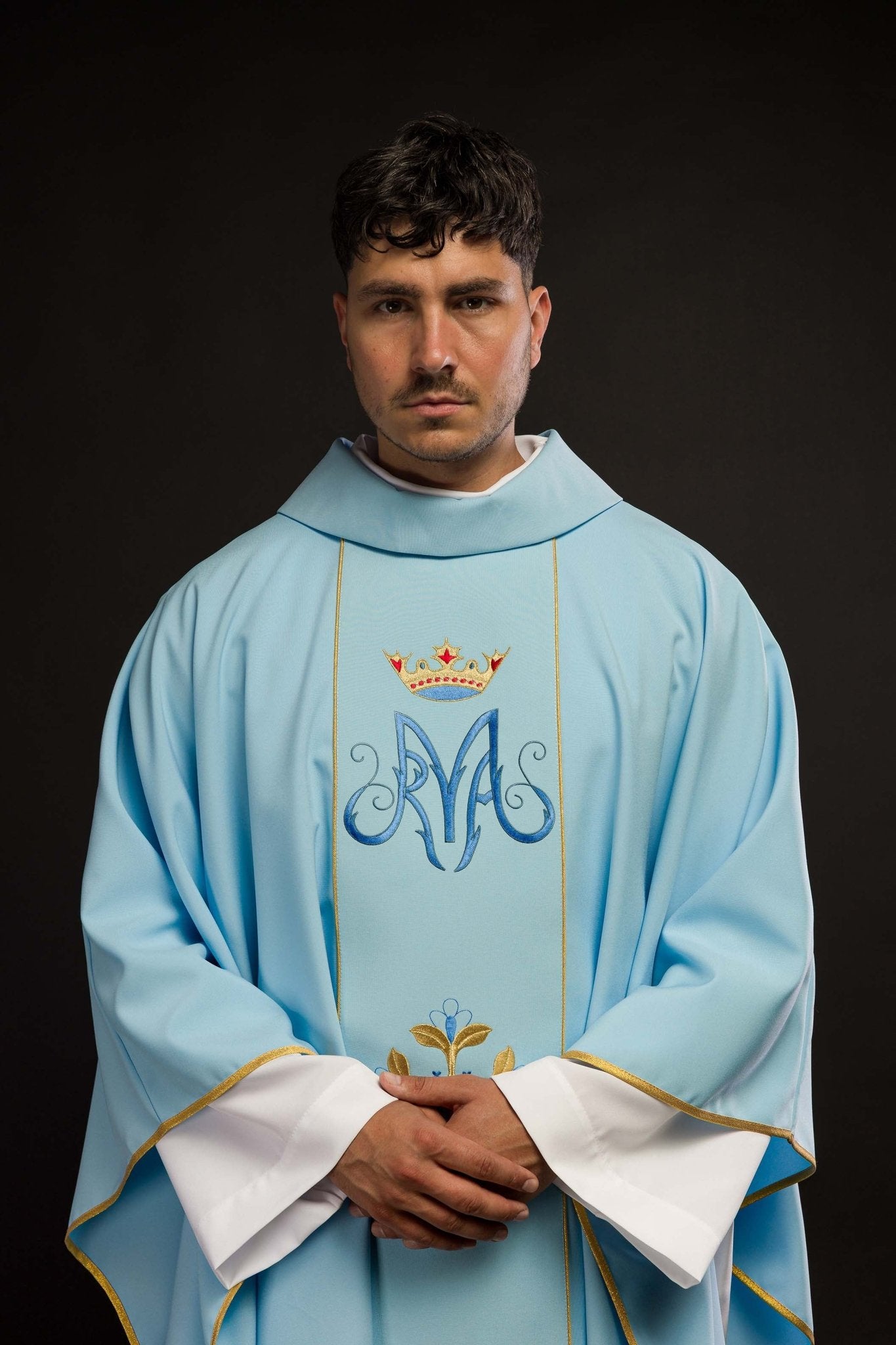 Blue liturgical chasuble with gold Marian embroidery KOR/128/06/01 NIEBIESKI - HAFTINAUSA.COM