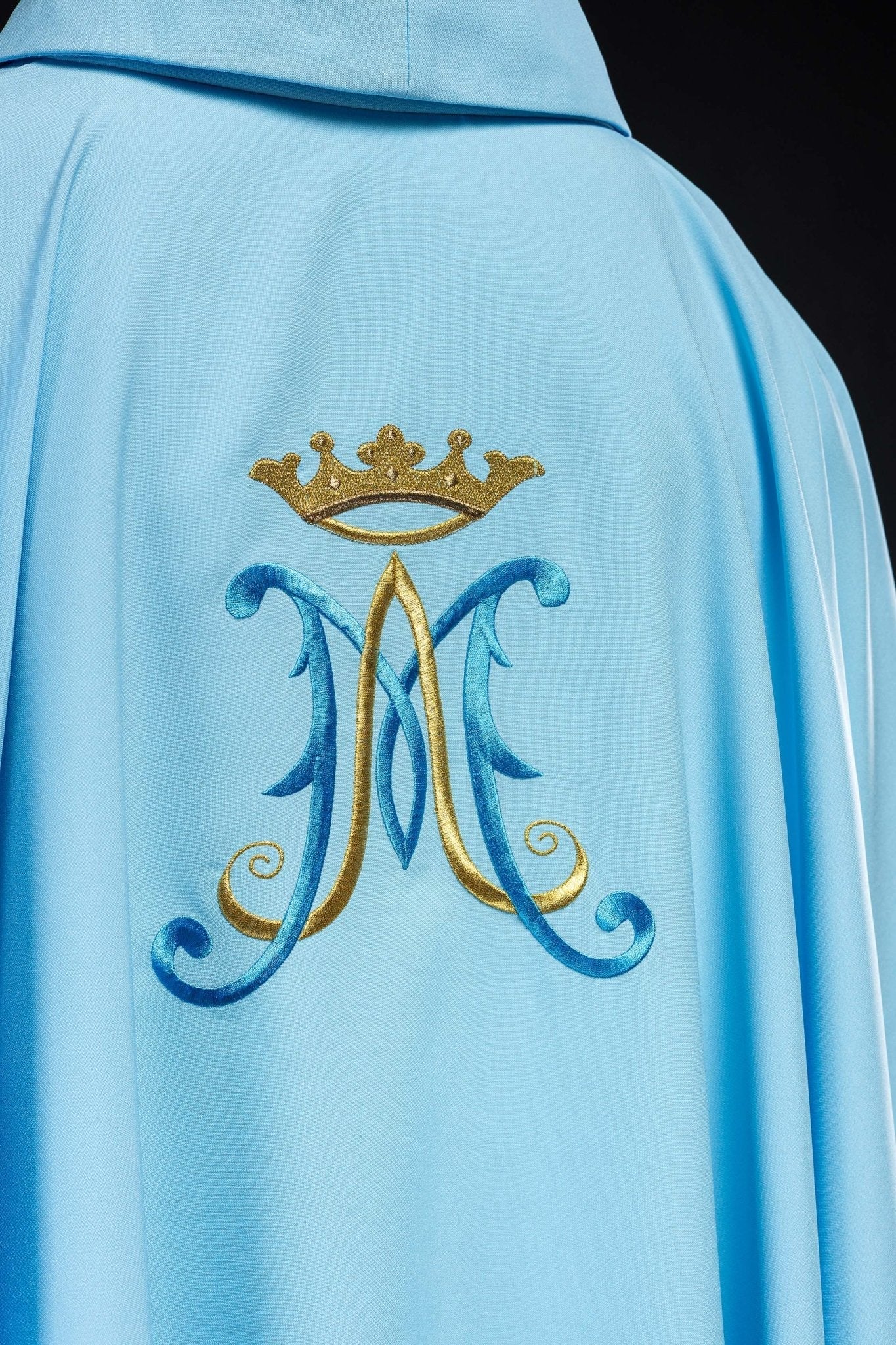 Blue Marian chasuble with gold embroidery KOR/090/06/12 NIEBIESKI - HAFTINAUSA.COM