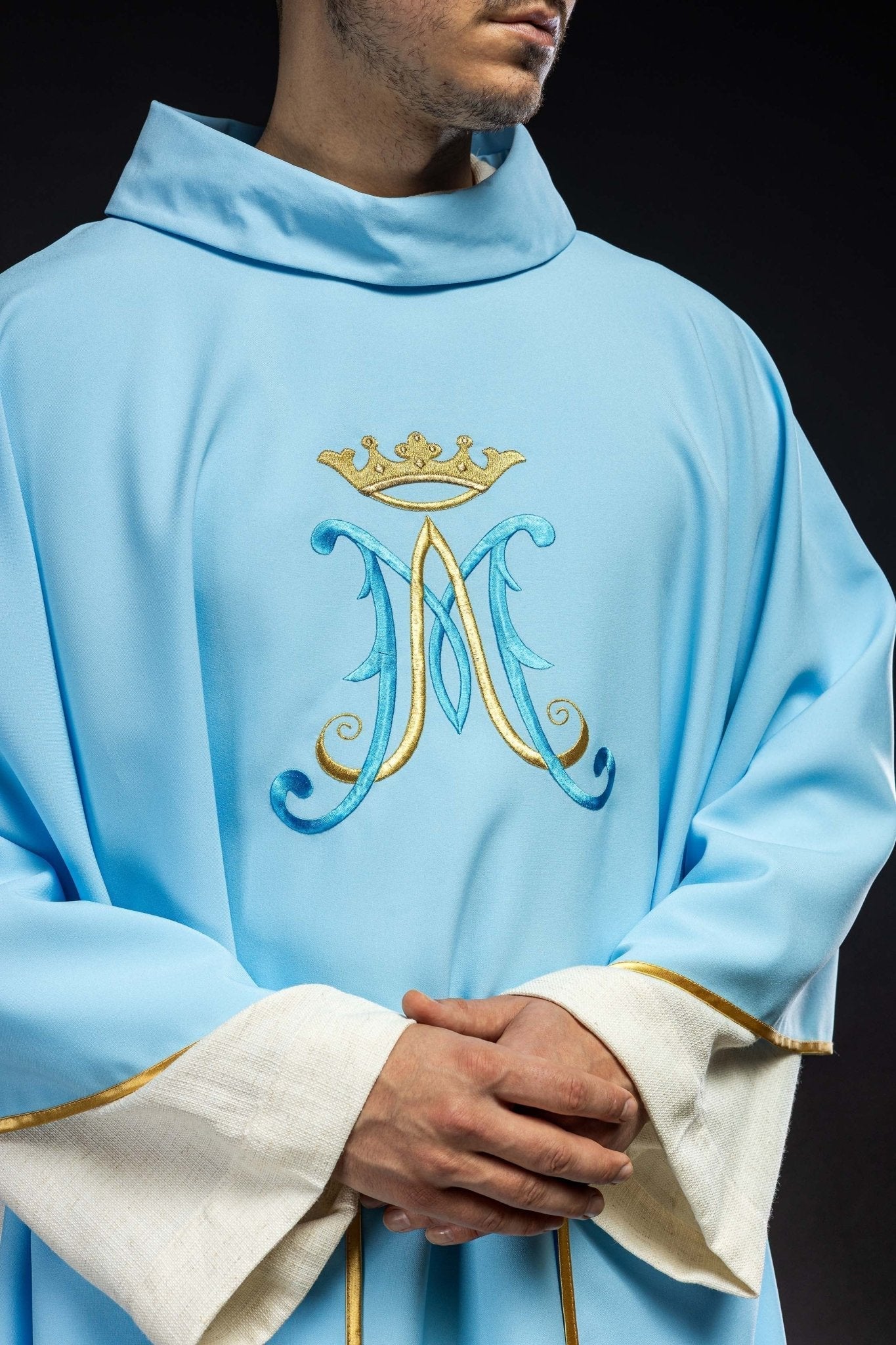 Blue Marian chasuble with gold embroidery KOR/090/06/12 NIEBIESKI - HAFTINAUSA.COM