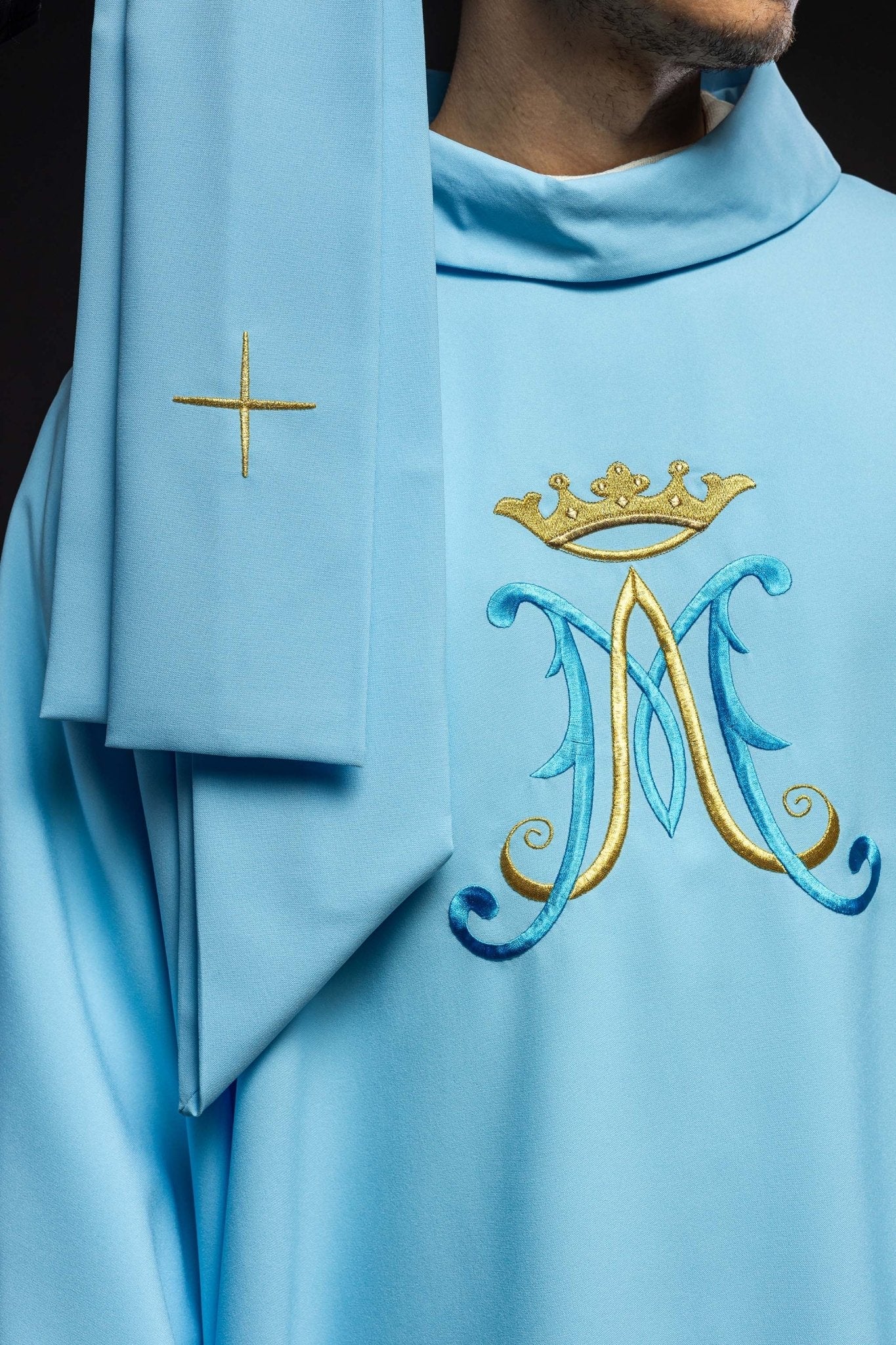 Blue Marian chasuble with gold embroidery KOR/090/06/12 NIEBIESKI - HAFTINAUSA.COM