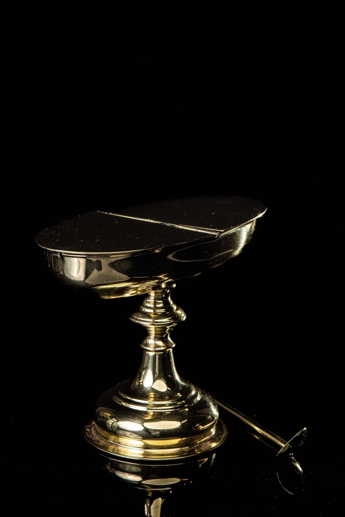 Brass Incense Boat with Spoon CE-1009B - CHASUBLES.COM
