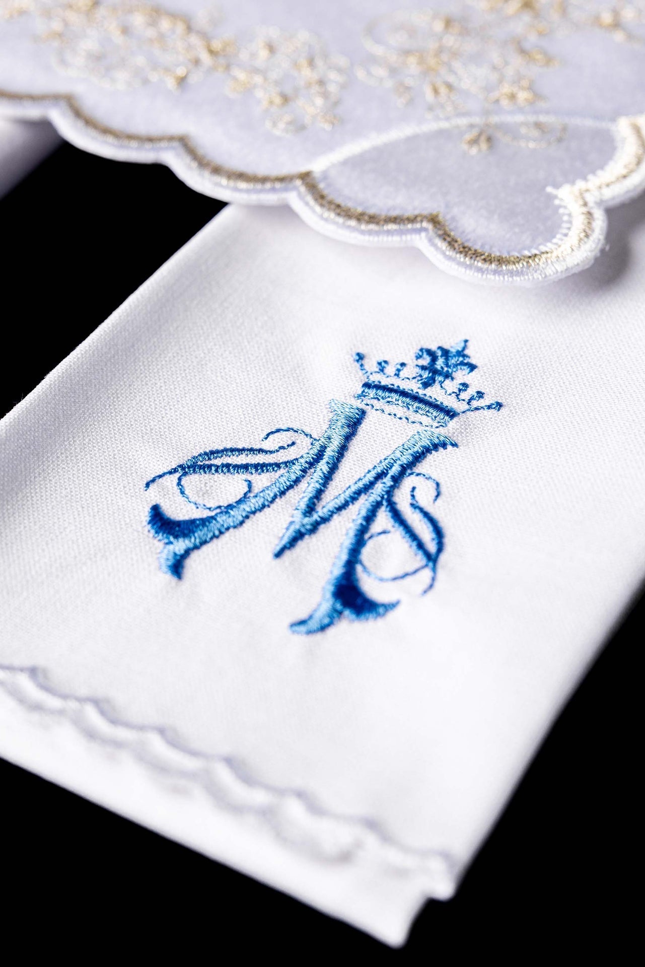Chalice Linen Set embroidered with a white Marian motif KDT/5029/04 - CHASUBLES.COM