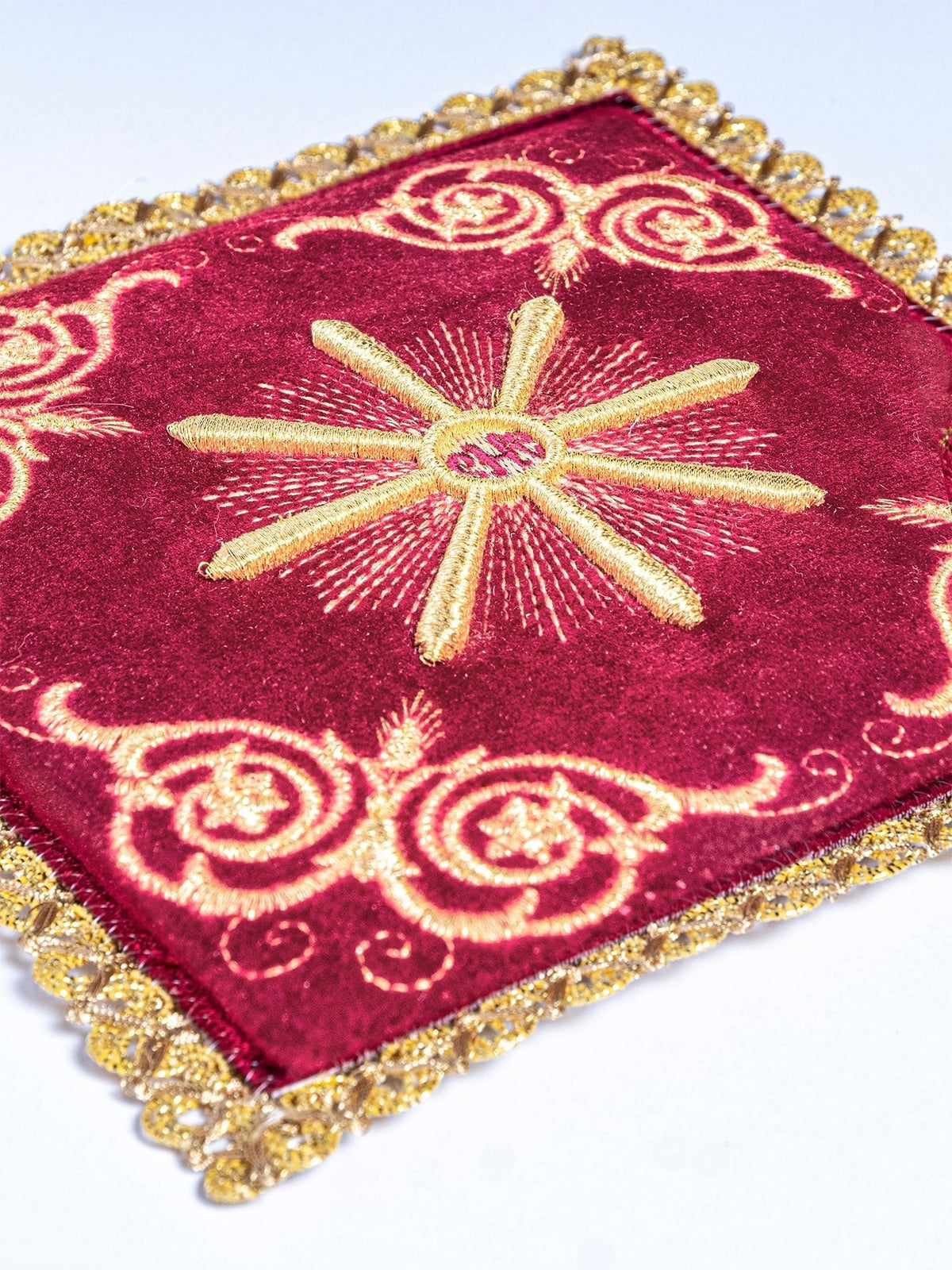 Chalice Linen Set Embroidered with Red Velvet KKL/5002/C1 - CHASUBLES.COM