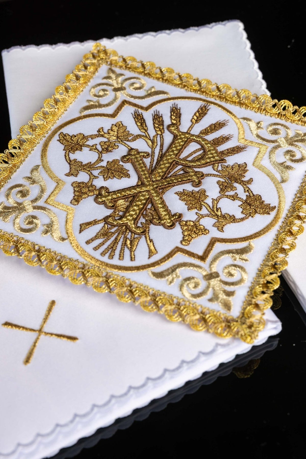 Chalice Linen Set – PAX Symbol KK/5011 - CHASUBLES.COM