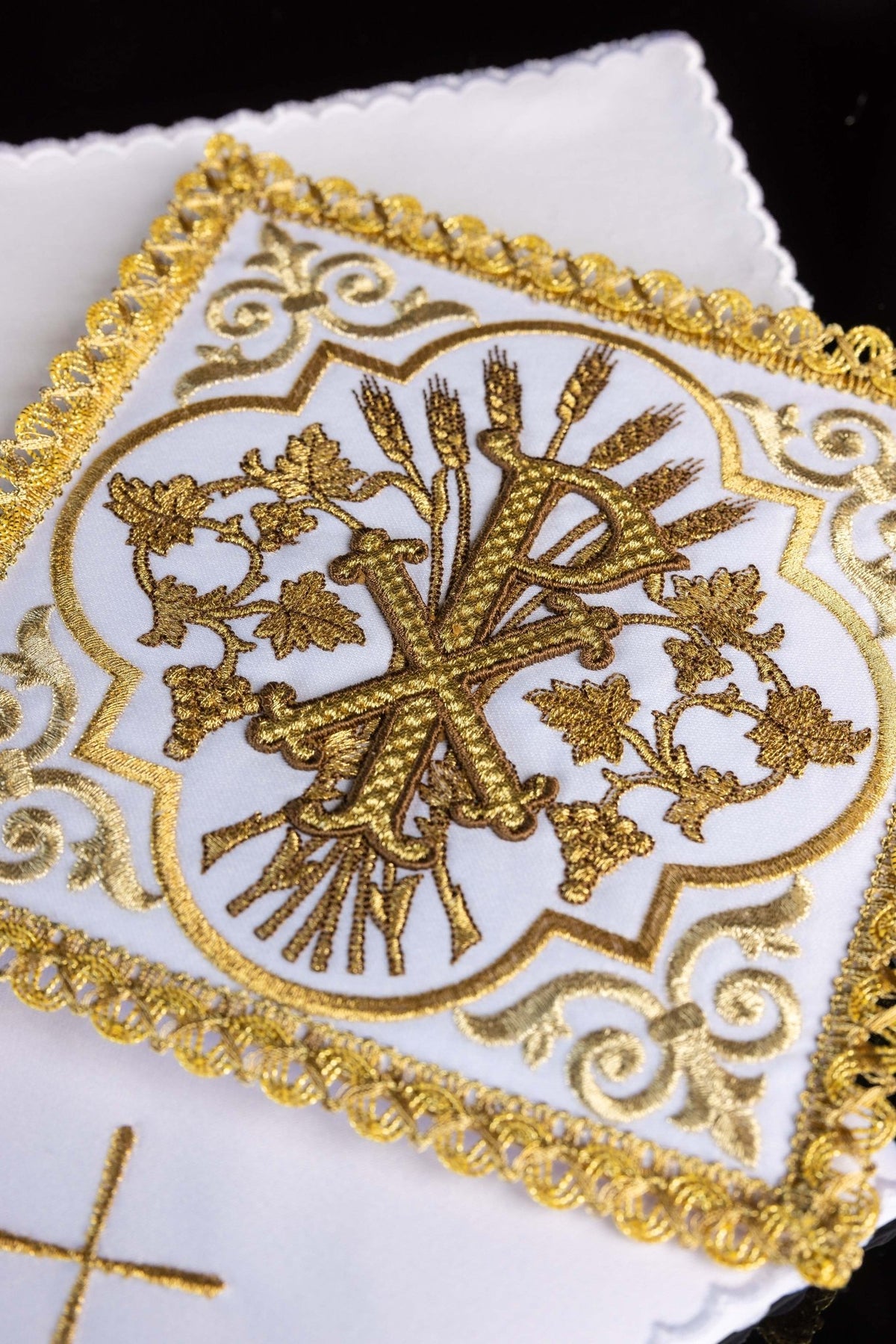 Chalice Linen Set – PAX Symbol KK/5011 - CHASUBLES.COM