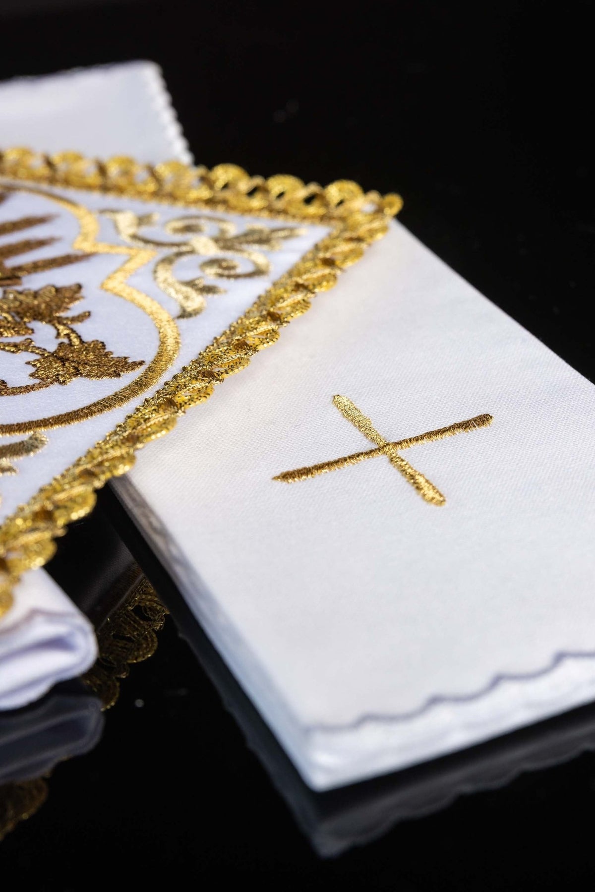 Chalice Linen Set – PAX Symbol KK/5011 - CHASUBLES.COM