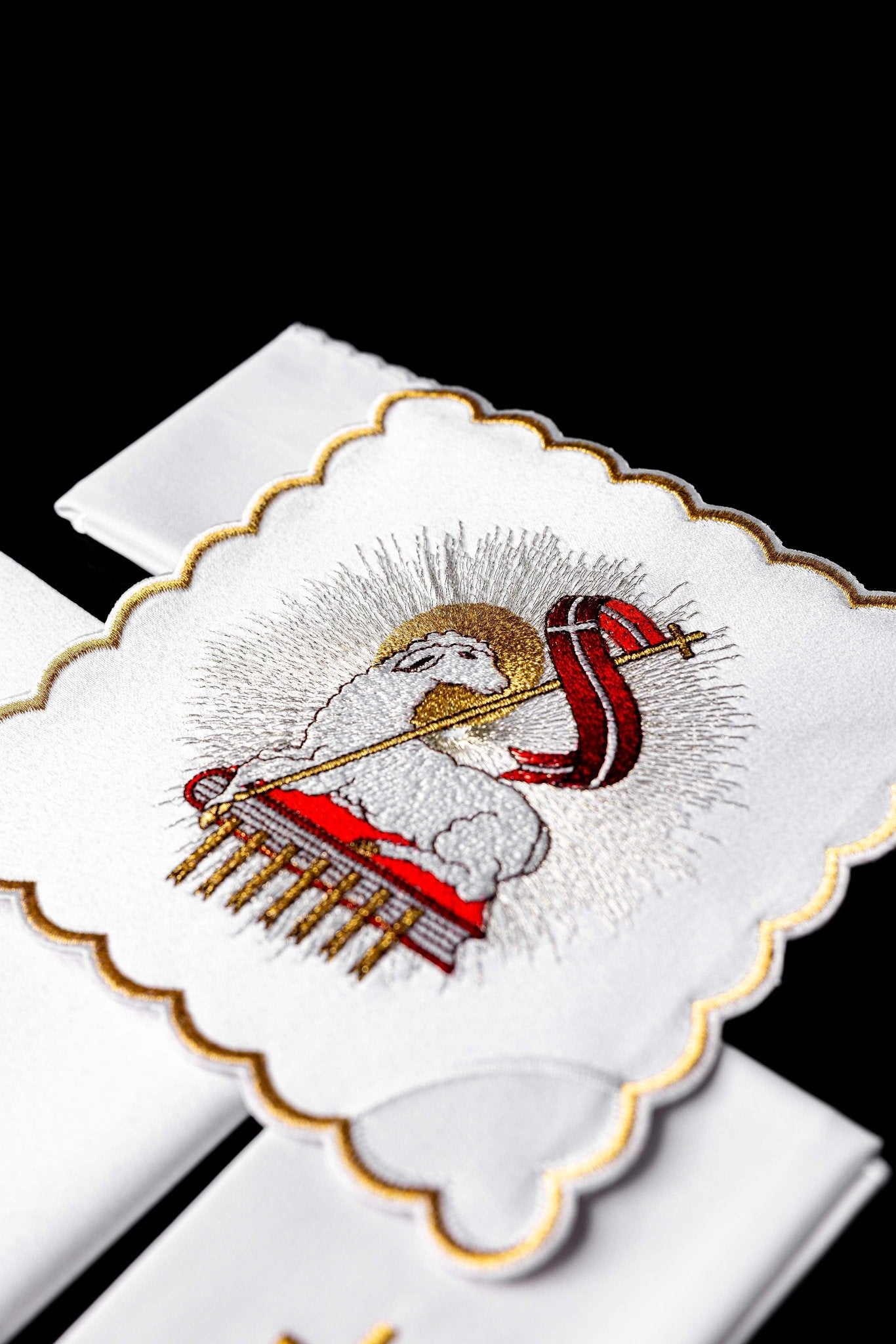 Chalice Linens Embroidered Lamb KK/100 - CHASUBLES.COM