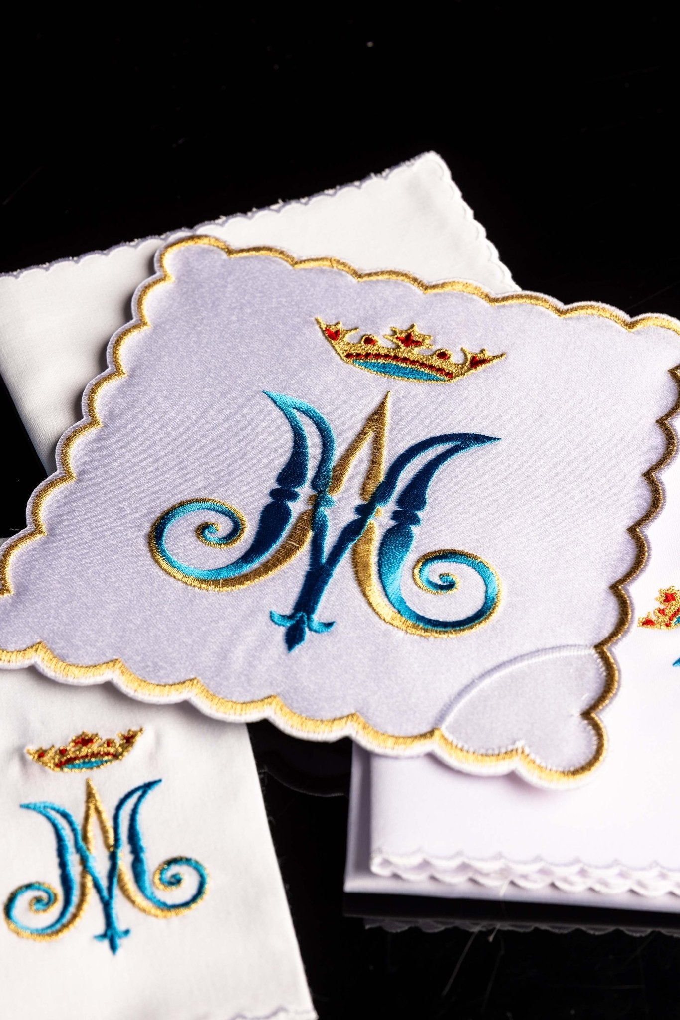 Chalice Linens Embroidered with blue and gold Marian Motif KK/164 - CHASUBLES.COM