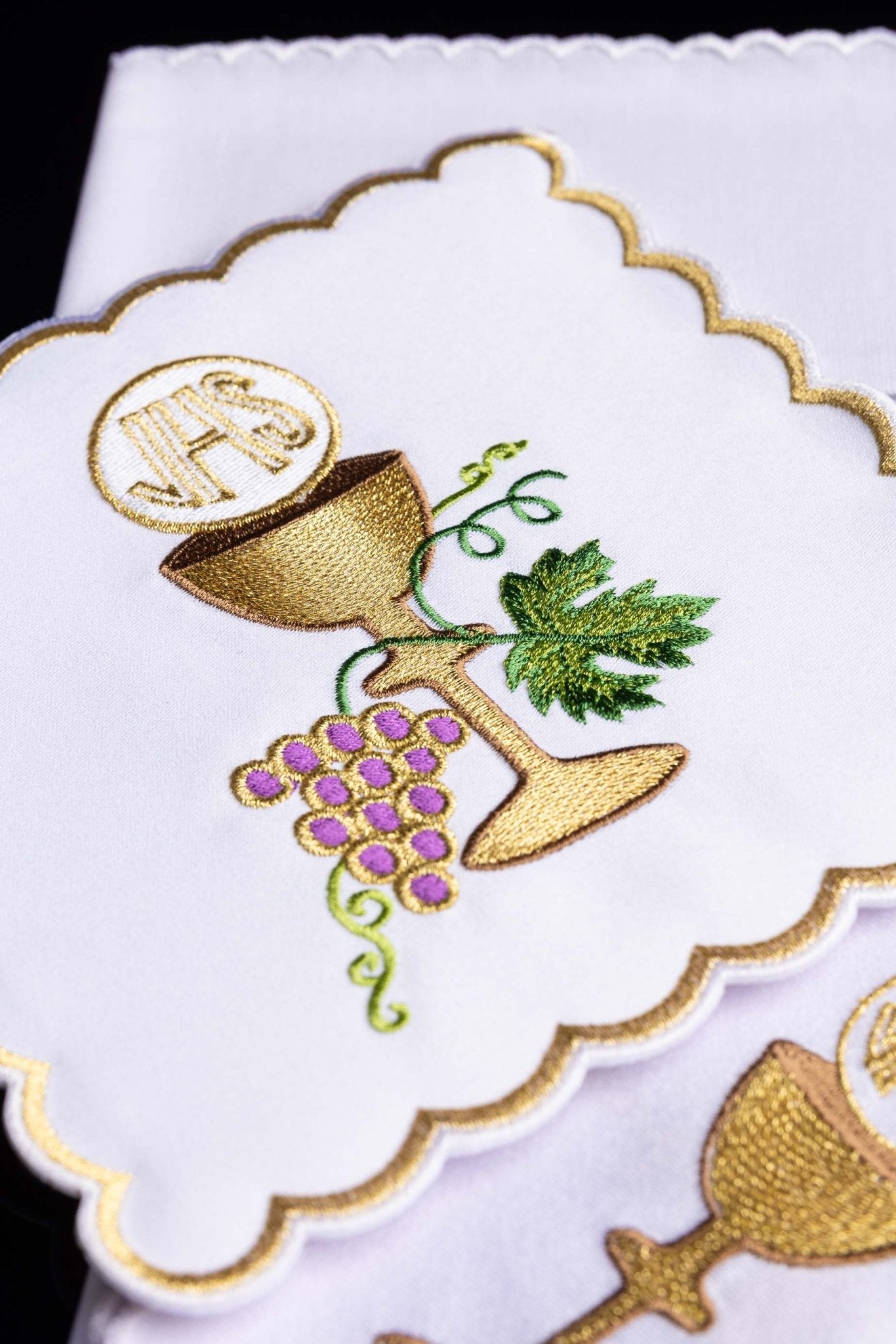 Chalice Linens Embroidered with Chalice Motif KK/058 - CHASUBLES.COM