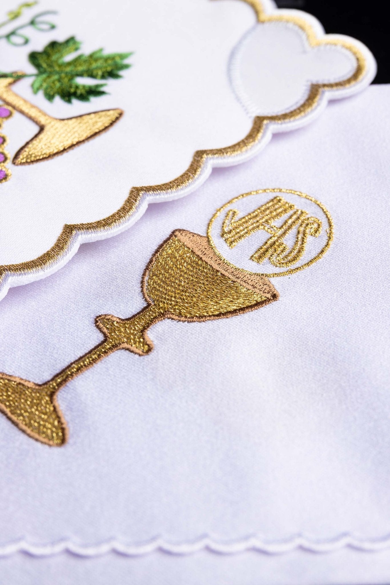 Chalice Linens Embroidered with Chalice Motif KK/058 - CHASUBLES.COM