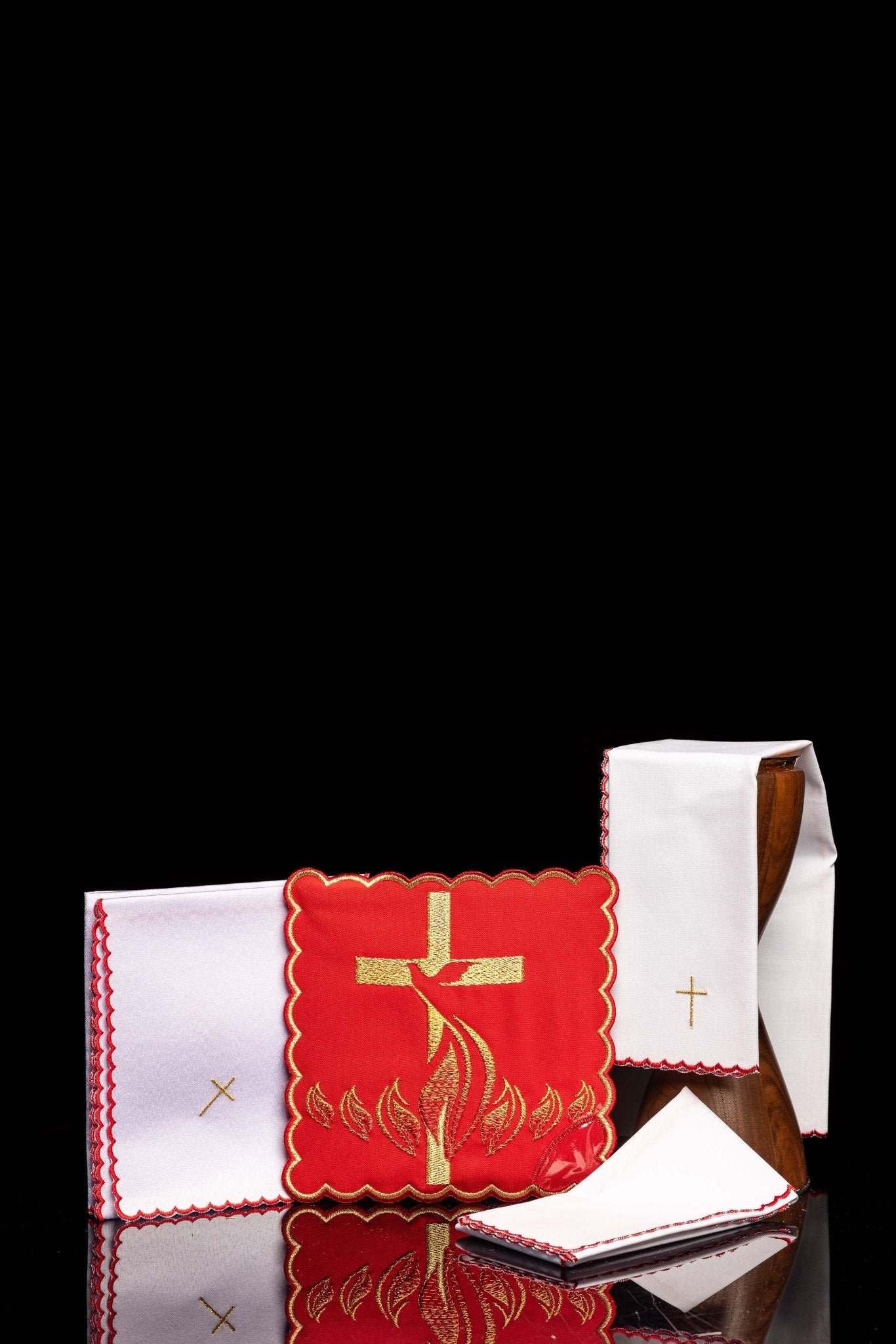 Chalice Linens Embroidered with Holy Spirit KK/142 - CHASUBLES.COM