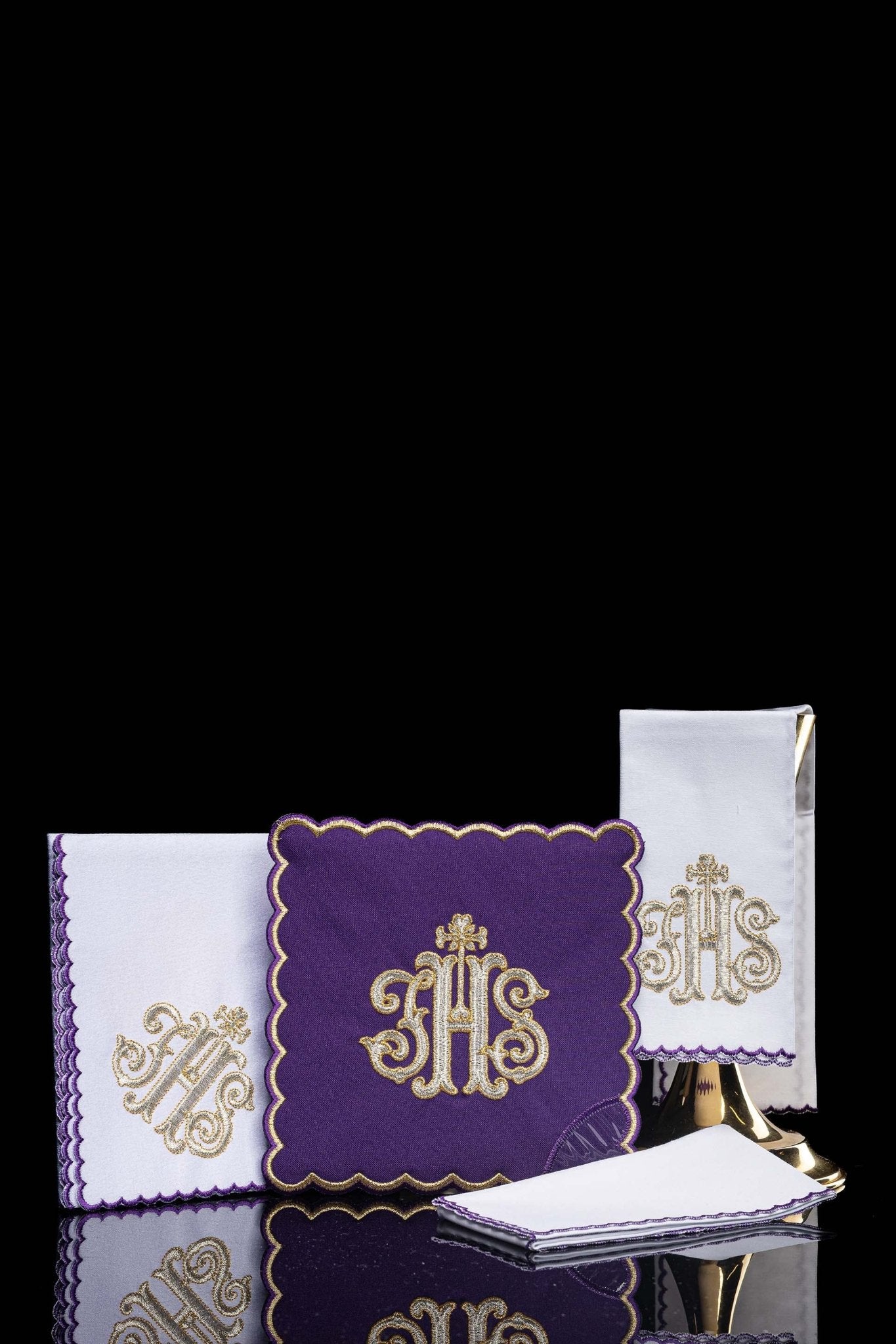 Chalice Linens set in Purple with IHS KK/072/03 - CHASUBLES.COM