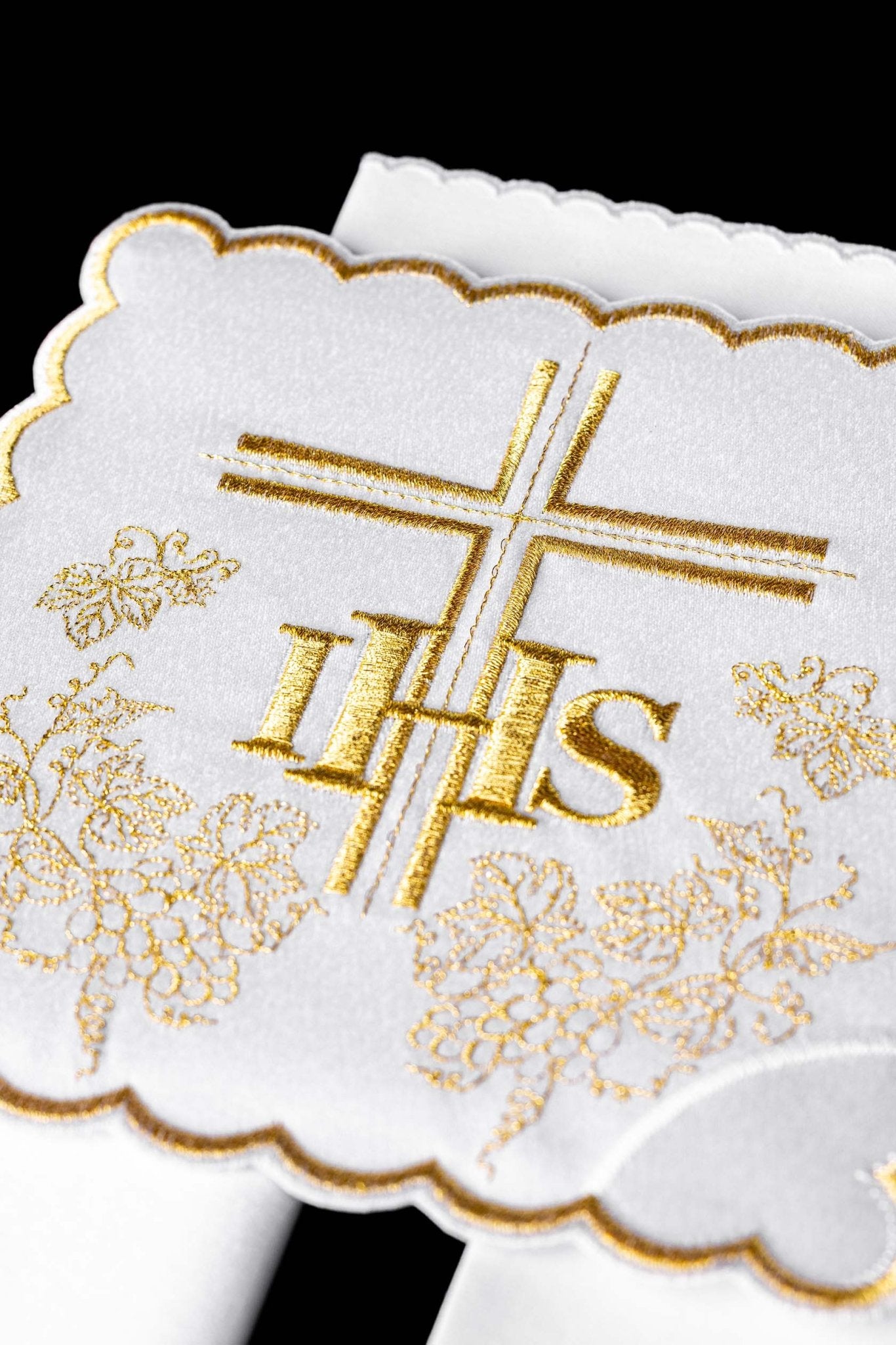 Chalice linens set made from cotton with gold cross and heart embroidery KK/156/04 - CHASUBLES.COM