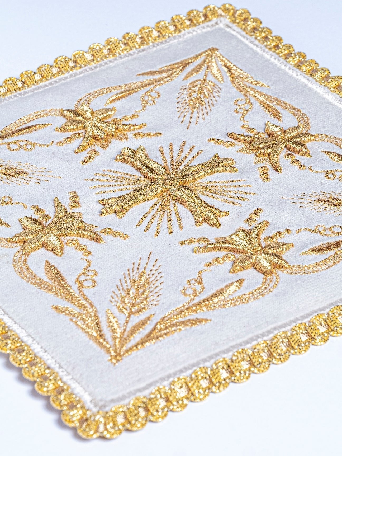Chalice Linens set made of ecru velvet with gold cross KK/5001/C2 - HAFTINAUSA.COM
