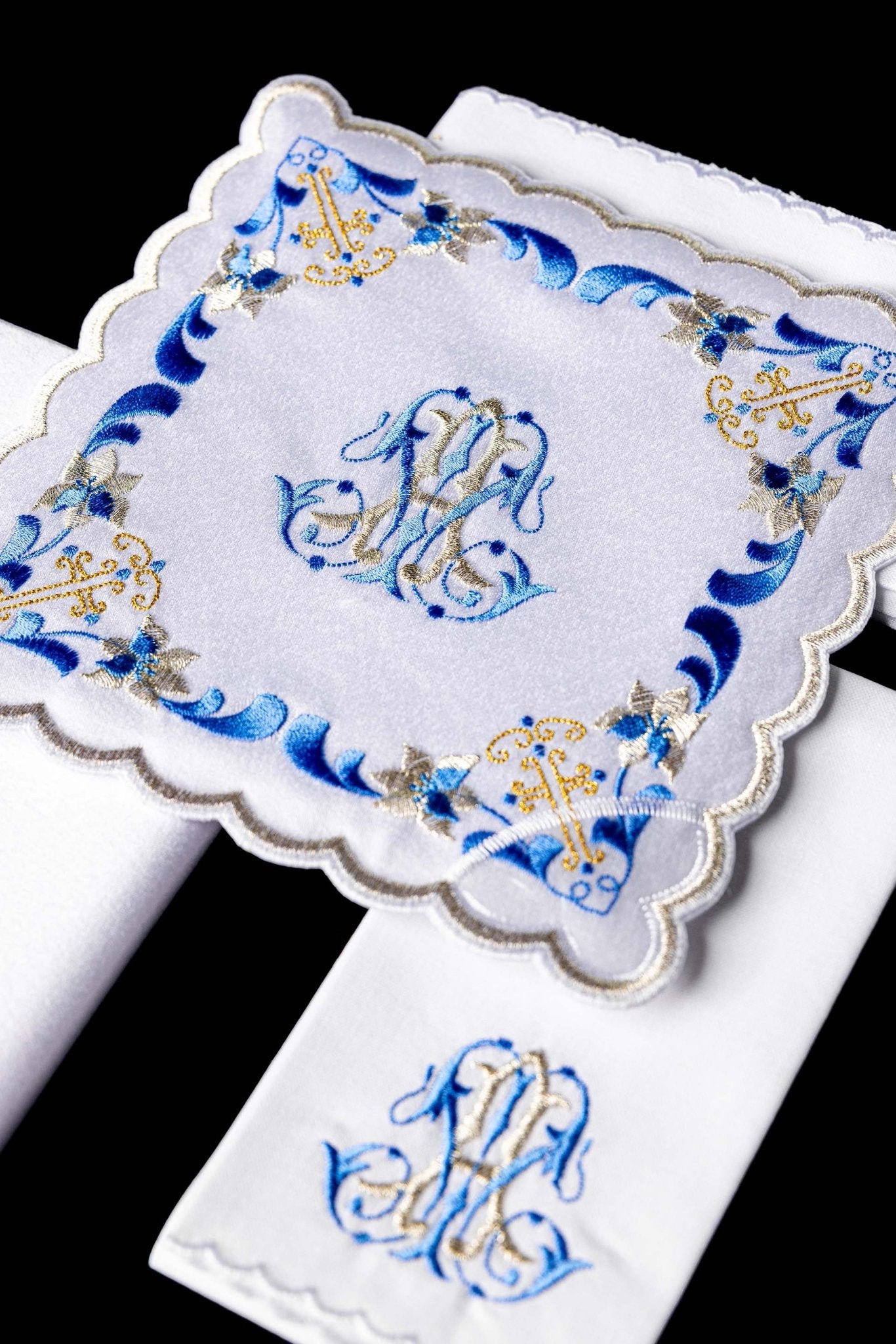 Chalice Linens with Blue Trim and Marian Embroidery KK/092 - CHASUBLES.COM