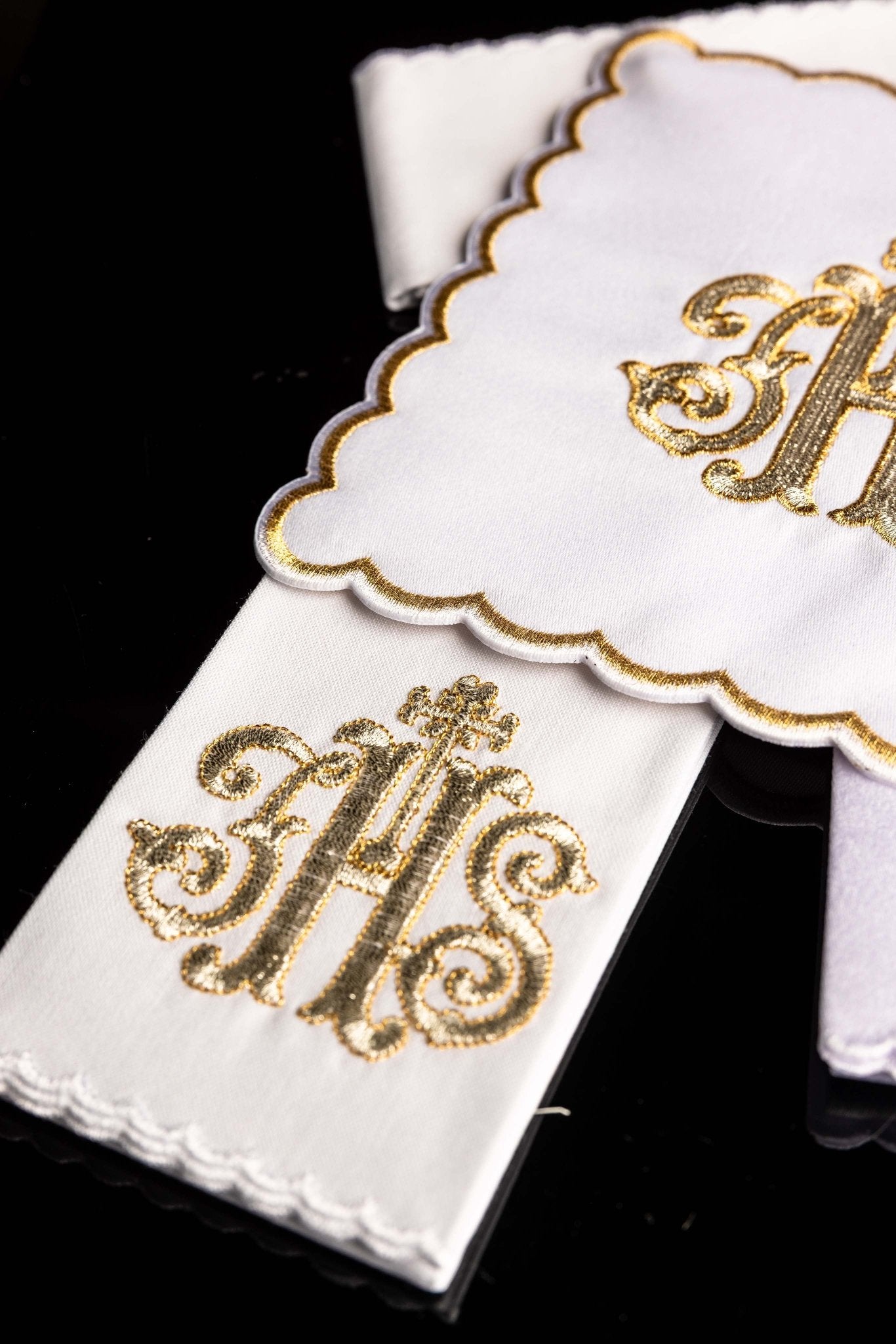 Chalice Linens with Golden IHS Embroidery KK/072/04 - CHASUBLES.COM
