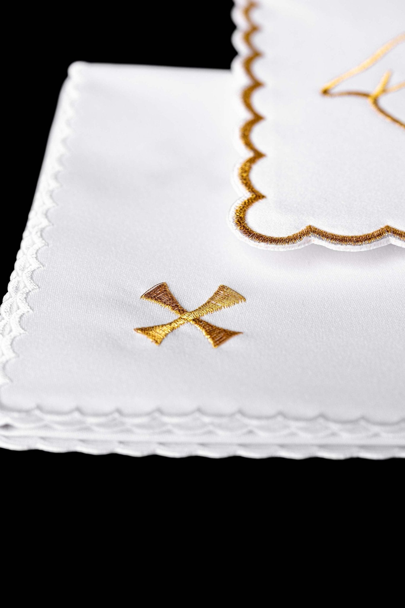 Chalice Linens with Holy Family Embroidery KK/120 - CHASUBLES.COM