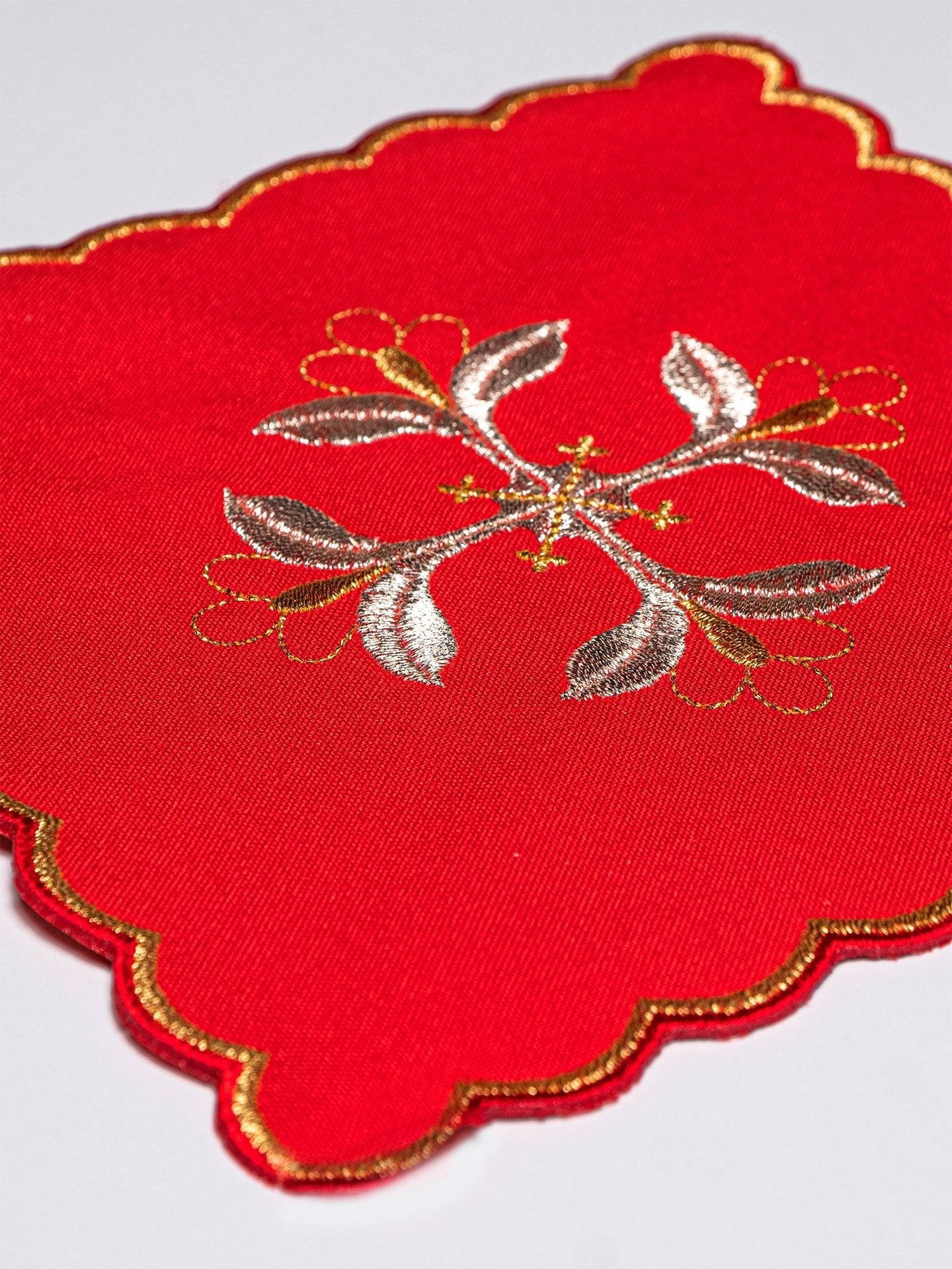 Chalice Linens with red Pall and gold and red embroidery KK/063/02 - HAFTINAUSA.COM