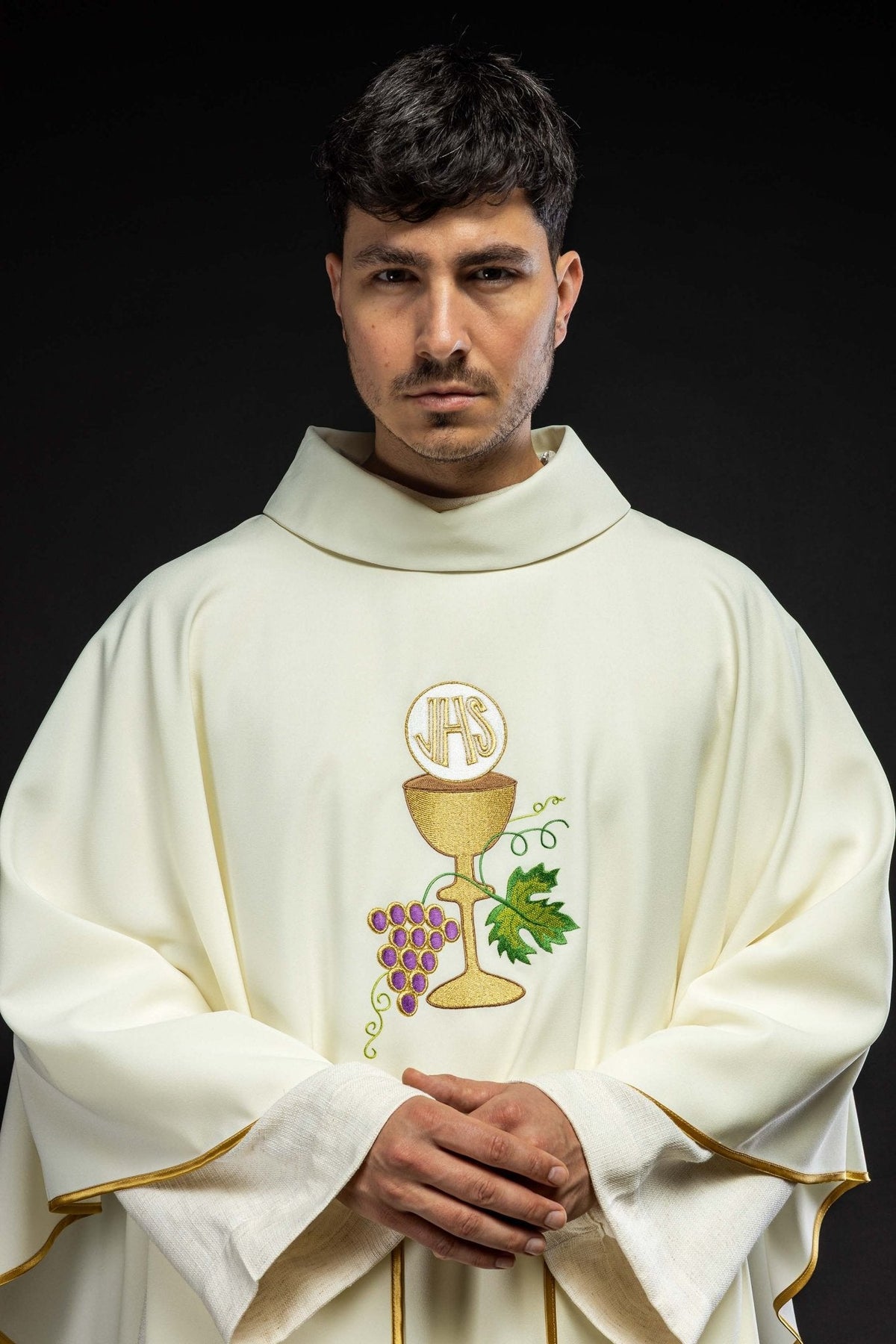 Chasuble Chalice Cross Grapes Ecru