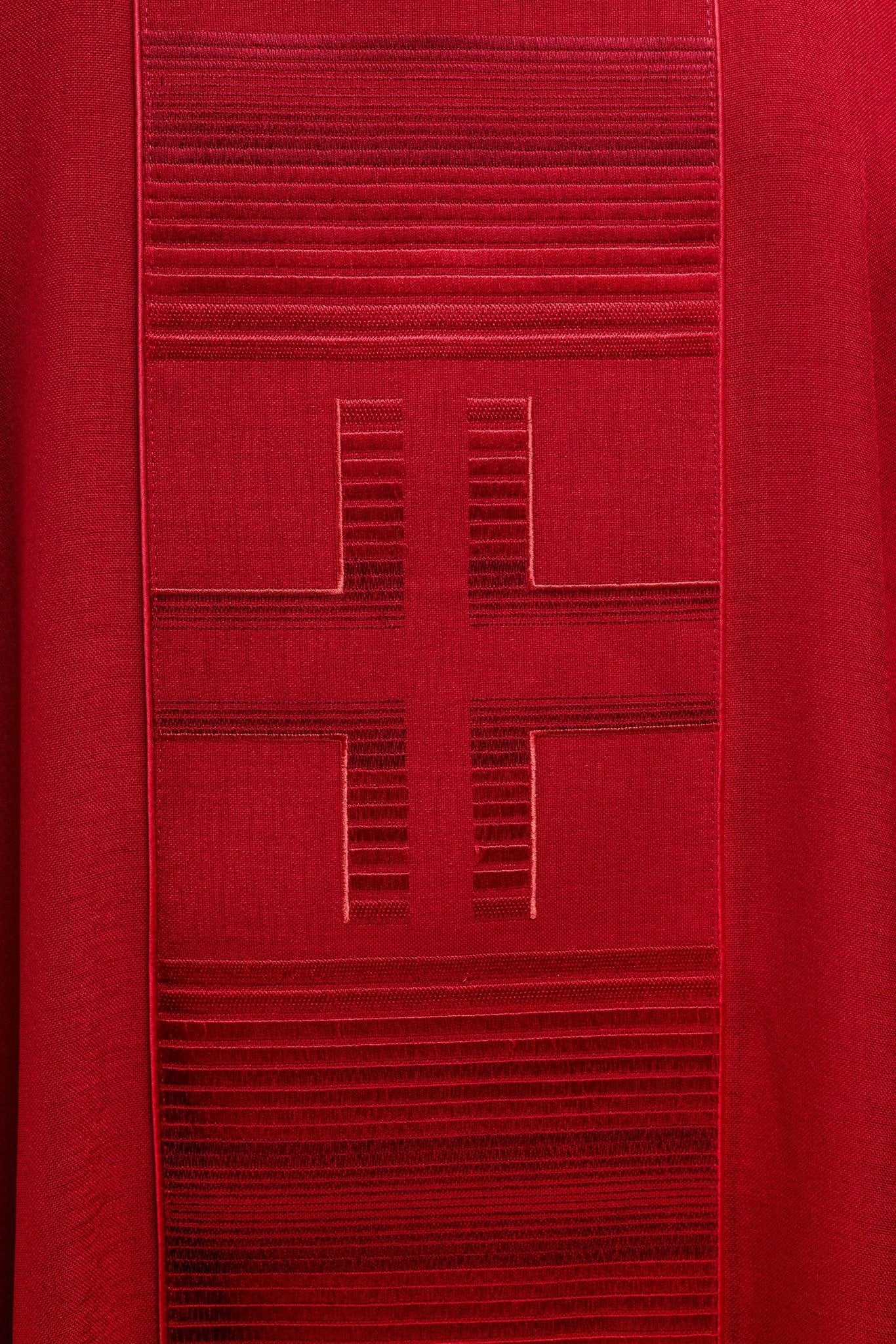 Chasuble embroidered with Crosses in red HA7032-02 CZERWONY - CHASUBLES.COM